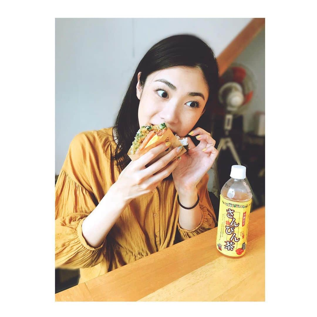 加藤侑紀さんのインスタグラム写真 - (加藤侑紀Instagram)「はじめてスパムを食べたの！ #スパムおにぎり ・ 初次吃SPAM！ #SPAM飯糰 ・ ・  #spam #スパム #沖縄食べ歩き #沖縄 #沖繩 #食べ歩き #台湾 #台灣 #日本 #ハーフ #混血兒 #女優 #演員 #actress #日本語 #日文 #中国語 #中文」7月2日 12時48分 - youki_katoo