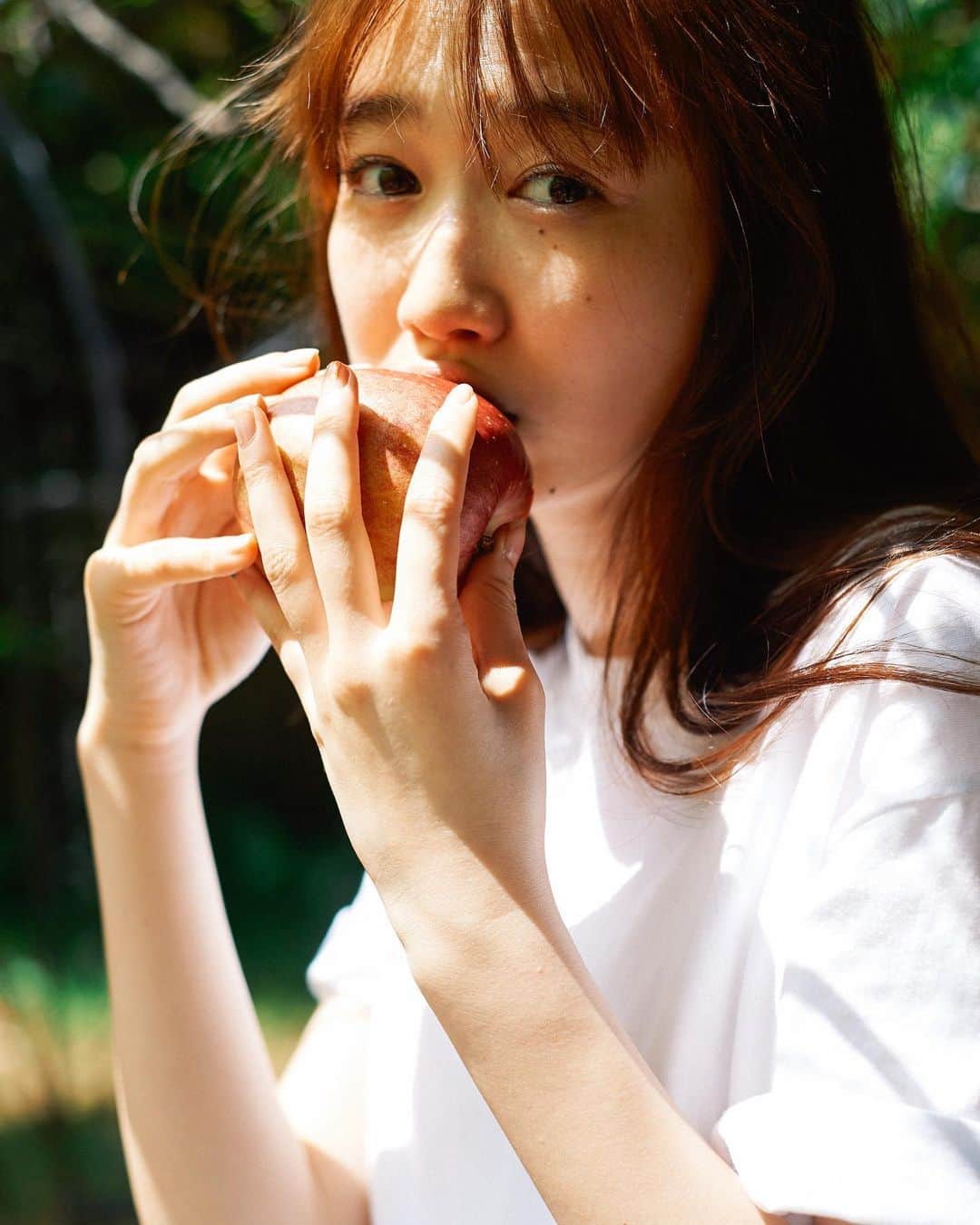 花盛友里のインスタグラム：「Shooting for @nonno_magazine  いやー、かんいい、しかしかわいい！ その顔になりたいよあたしゃ！ 撮影中はなっつんがかけてくれた平成ヒッツをみんなで歌ってたのが思ひで。」