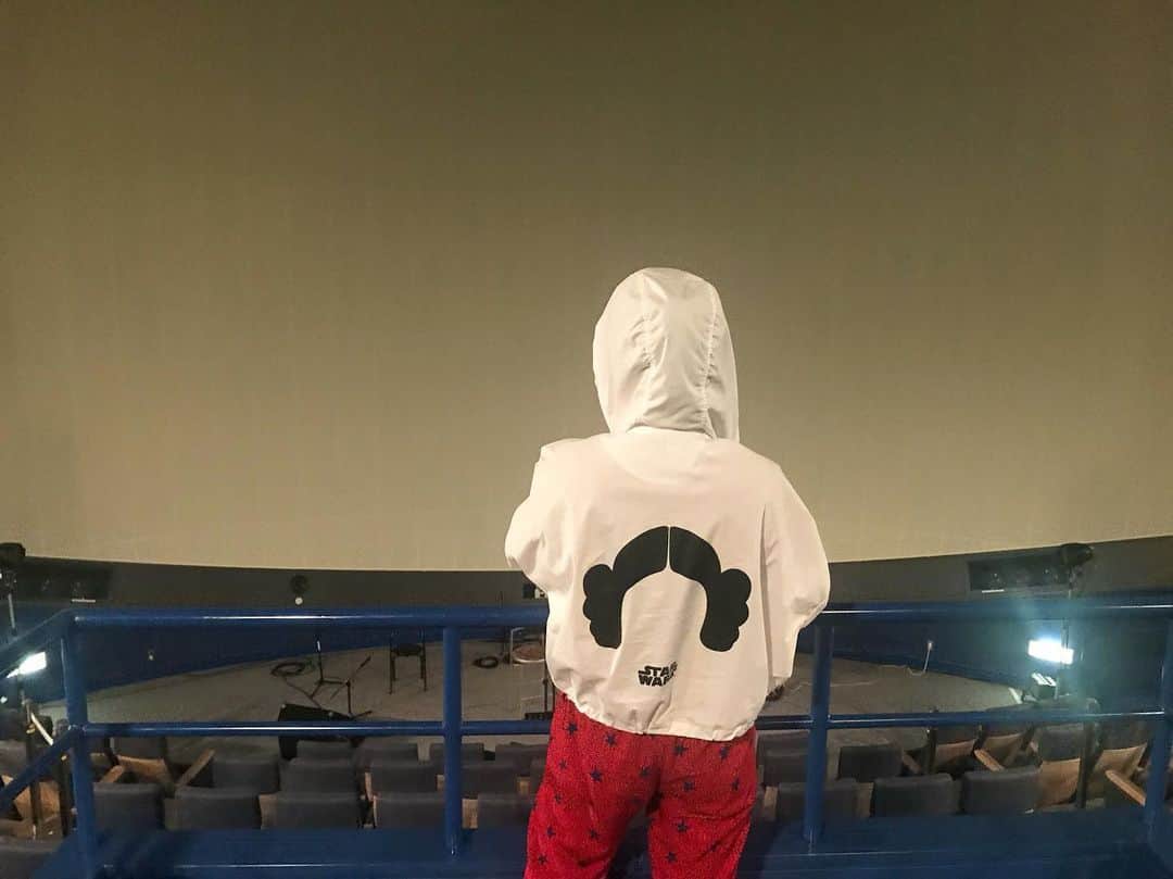 レイヤマダさんのインスタグラム写真 - (レイヤマダInstagram)「この日はプラネタリウムライブゆえに、私服も星縛り☆☆ #島根 #松江 #matsue #shimane #ライブ #live  #プラネタリウム #planetarium #レイヤマダ #島根県 #親善大使 #松江市 #観光大使」7月2日 13時24分 - rayyamada_dayo