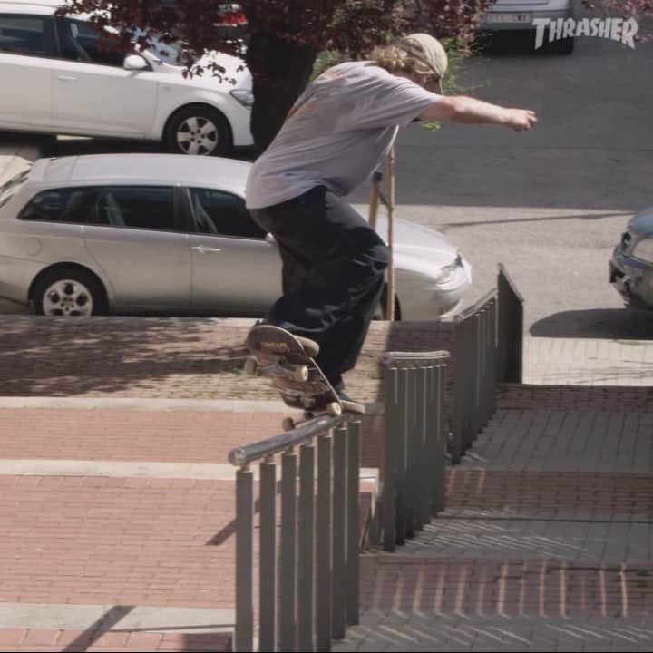 スラッシャーのインスタグラム：「👉🏽 @jamie_foy’s ‘306’ part for @nbnumeric is LIVE on ThrasherMagazine.com 📡 Congrats on the new shoe, Foyska! 👟 Filmed by @jakeleger_」