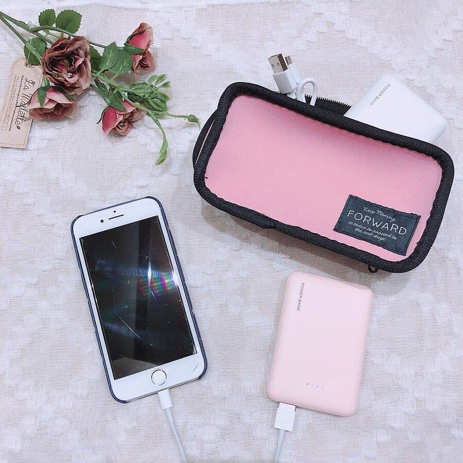 3coinsさんのインスタグラム写真 3coinsinstagram New モバイルバッテリー 大容量 各 1000 Tax モバイルバッテリー 超大容量 1500 Tax コードケース 300 Tax お取り扱いのない店舗もございます お問い合わせは各店舗までお願い致し