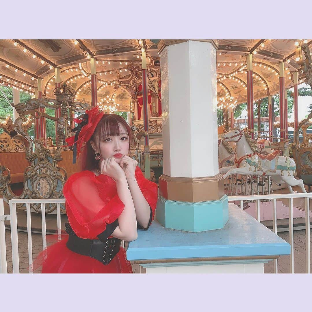 桜野羽咲さんのインスタグラム写真 - (桜野羽咲Instagram)「メリーゴーランド🎠💞﻿ ﻿ ﻿ ﻿ ﻿ ﻿ ﻿ ﻿ ﻿ ﻿ ﻿ ﻿ ﻿ ﻿ ﻿ #amusementpark #merrygoround #attraction #tokyo #japanesegirl #event #cd #release #ulike #red #MIYANISHIYAMA #fashion #としまえん #メリーゴーランド #キラキラ」7月2日 13時41分 - sakuranousa