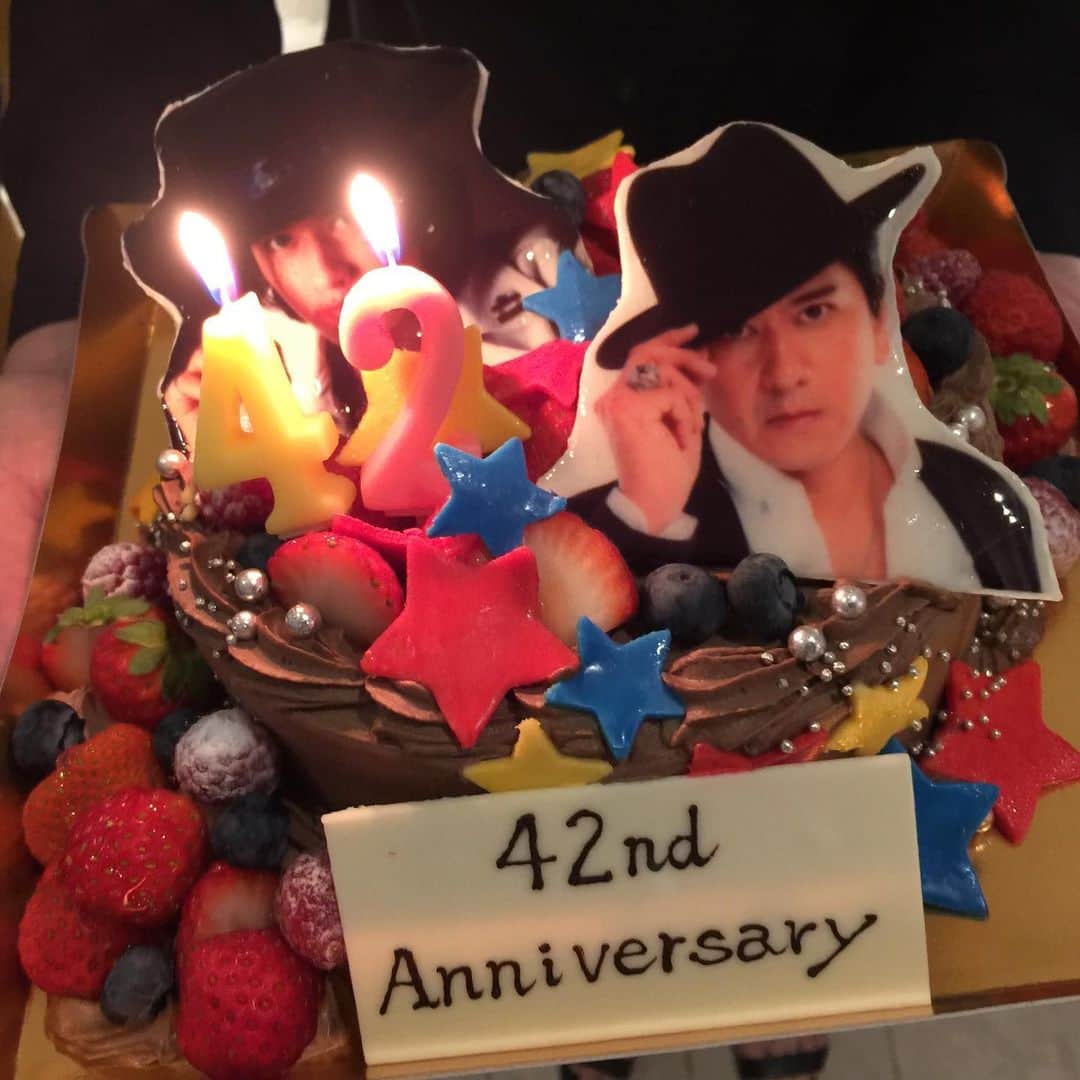 川崎麻世さんのインスタグラム写真 - (川崎麻世Instagram)「歌手デビュー42周年をサプライズで仲間達にお祝いして貰った🎉 思い出に残る幸せなパーティーでした。」7月2日 14時00分 - mayokawasaki