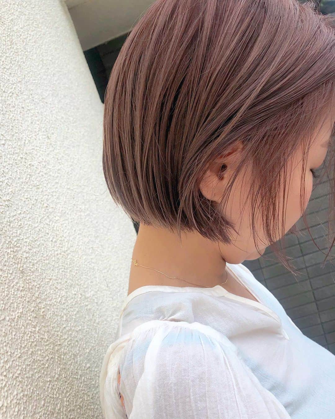 野々口祐子のインスタグラム：「ブリーチonカラー🍑 夏はハイトーンもやっぱりかわいいね🤟🏻 #nono_hair #syan_tokyo  #ピンクブラウンベージュ #ブリーチカラー」