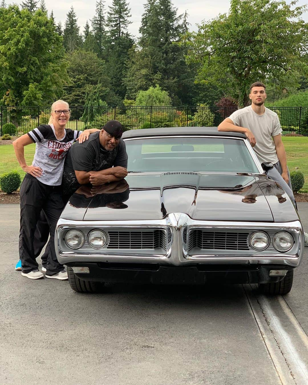 ザック・ラヴィーンさんのインスタグラム写真 - (ザック・ラヴィーンInstagram)「‘68 Pontiac LeMans as a gift from Mom&Dad. It’s MEAN😤」7月17日 9時22分 - zachlavine8