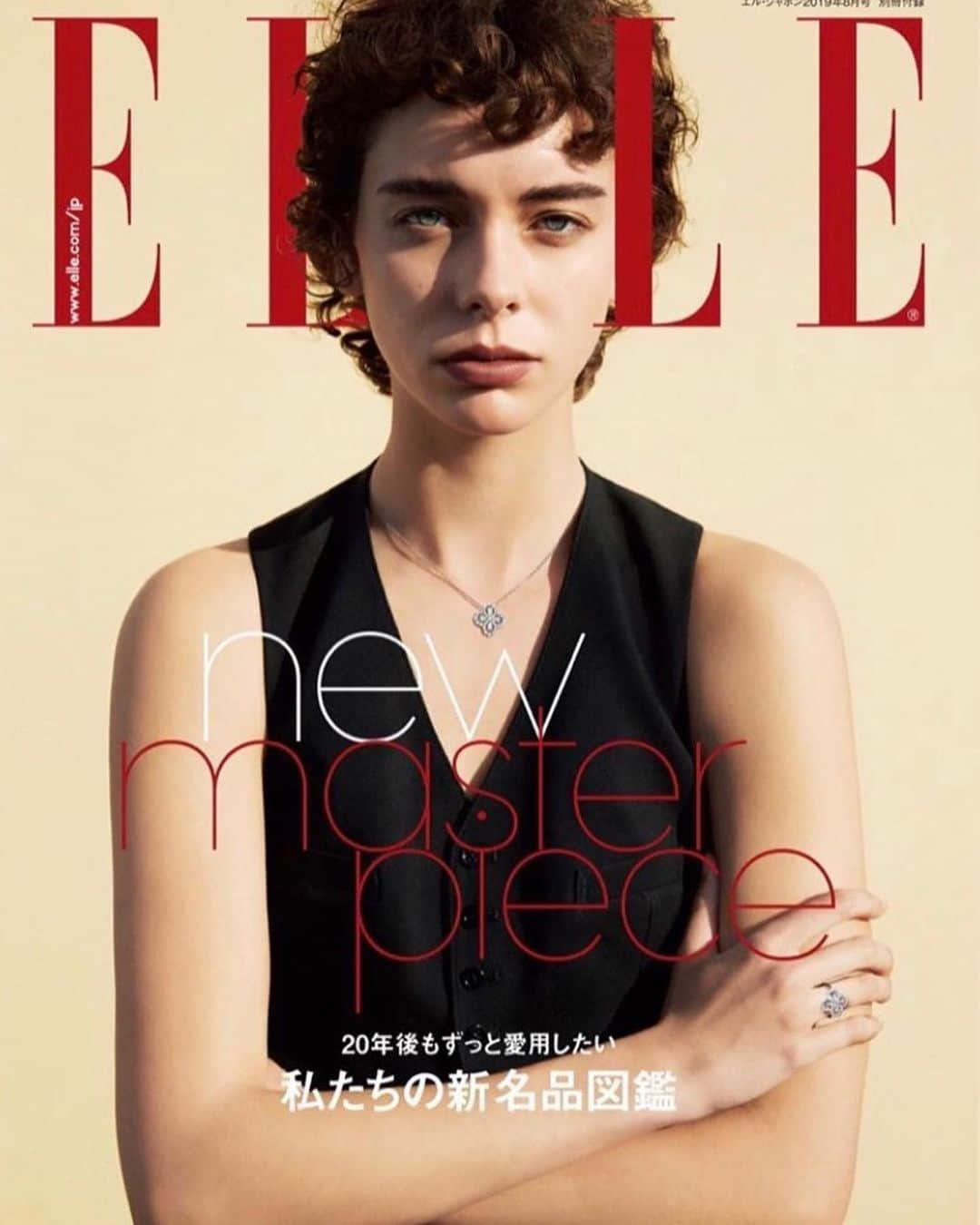 白石理絵さんのインスタグラム写真 - (白石理絵Instagram)「ELLE japan August issue  @ellejapan shot by @bun5o Styling @nagasawamika  Model @thelexhand #hair #make」7月17日 9時46分 - rieshiraishi1220