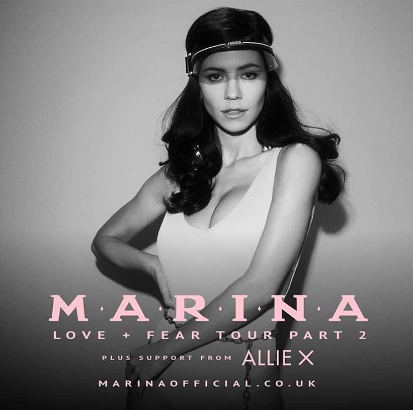 アリー・エックスのインスタグラム：「So THIS IS HAPPENING. Marina has been an inspiration to me for a long time. A concept queen, never bowing down to the LA radio pop world, finding tremendous success making pop music on her own terms. This is a moment for me. And I get tour Europe FINALLY. I can’t wait to support her and meet all of you this fall. Swipe for all European dates. Link in bio 👩🏻👩🏻💕」