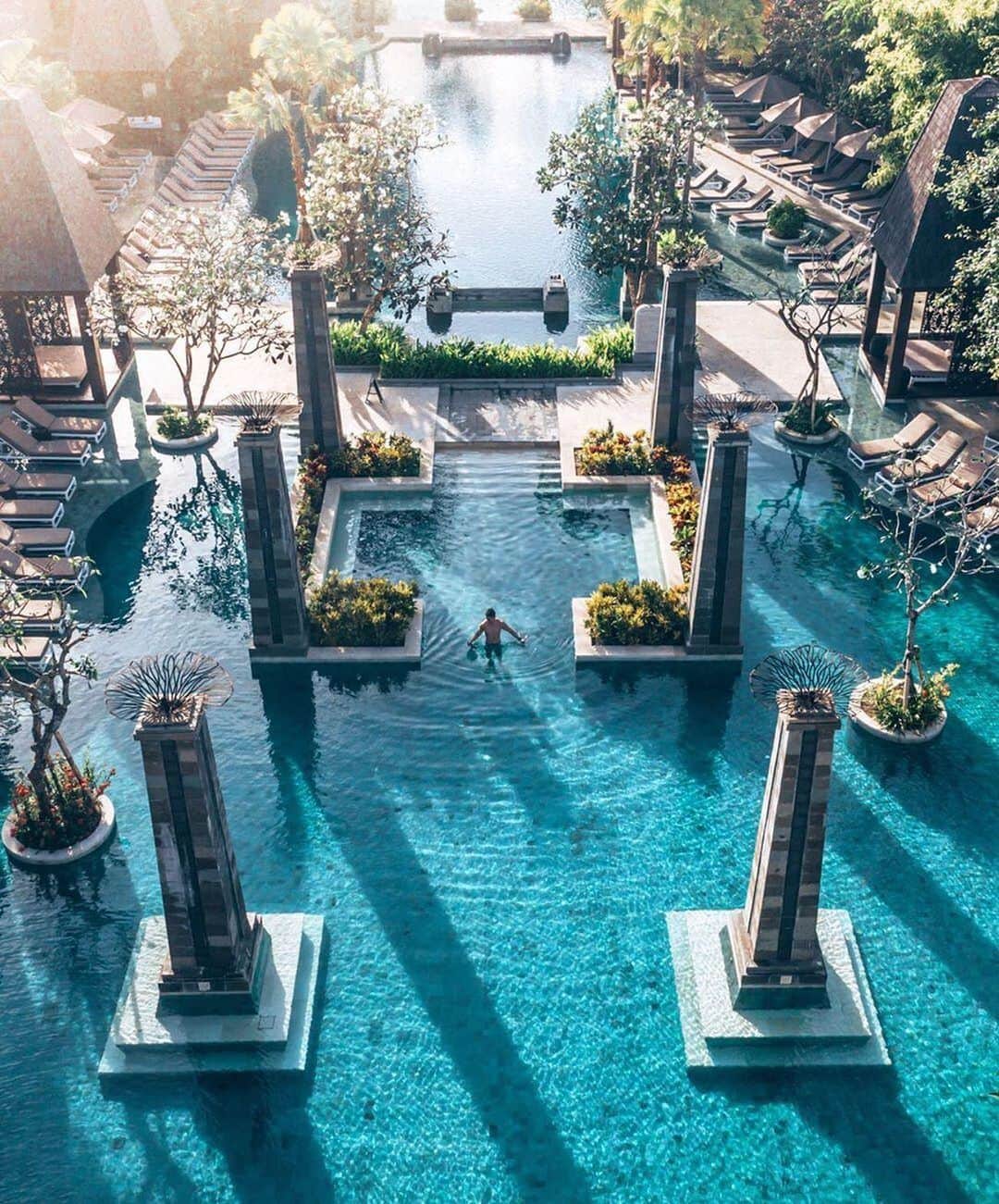 BEAUTIFUL HOTELSさんのインスタグラム写真 - (BEAUTIFUL HOTELSInstagram)「Getting lost in the lagoon pool at @sofitelbalinusadua 🏊‍♂️ What is your favorite area to relax at a resort?(📷: @thetravelpro 📍: Sofitel Bali Nusa Dua Beach Resort)」7月17日 1時31分 - beautifulhotels