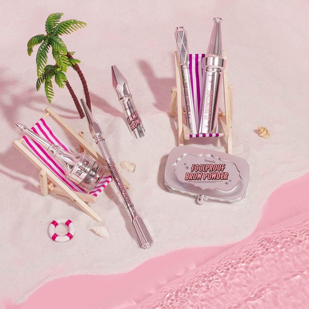 Benefit Cosmetics UKさんのインスタグラム写真 - (Benefit Cosmetics UKInstagram)「🌴 Suns out, BROWS out 🌴 Put your best brows forward this summer with your beach-approved brow squad! 🏝☀️ #benefit #benefitbrows #summer#preciselymybrow #beauty #brows #kabrow #24hourbrowsetter #gimmebrow . . . 📷 Image Description: A selection of Benefit bow products including Precisely my brow, Gimme brow, fool proof brow powder on a pink beach scene」7月17日 1時36分 - benefitcosmeticsuk