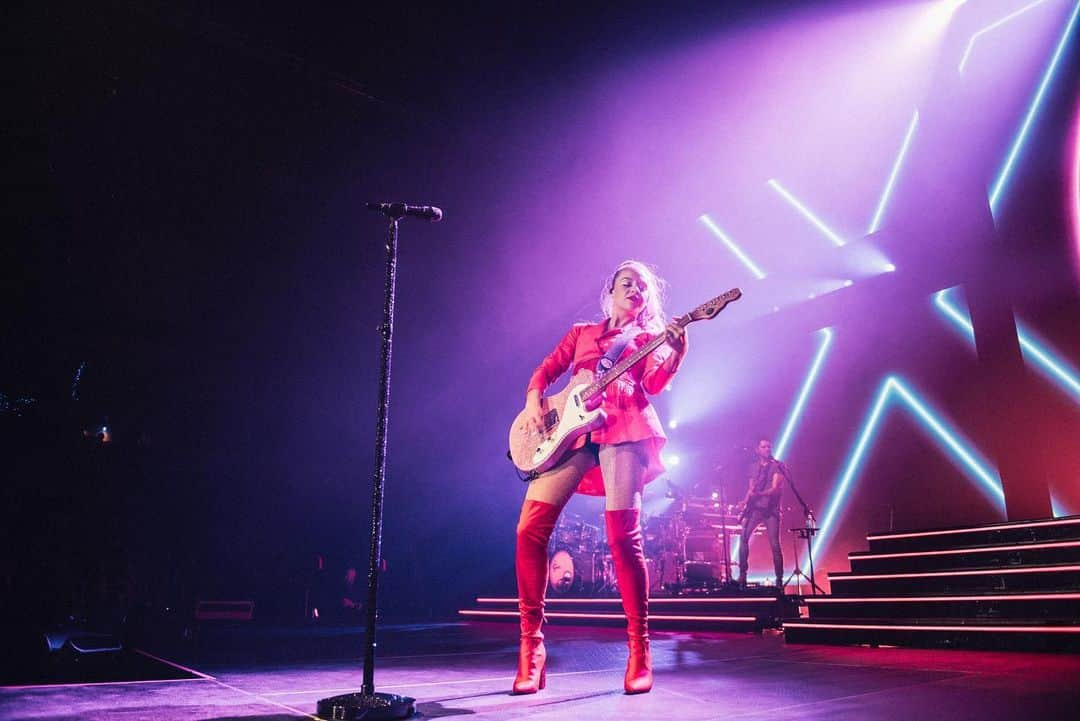 Kelsea Balleriniさんのインスタグラム写真 - (Kelsea BalleriniInstagram)「I. Miss. This. Tour.」7月17日 1時45分 - kelseaballerini