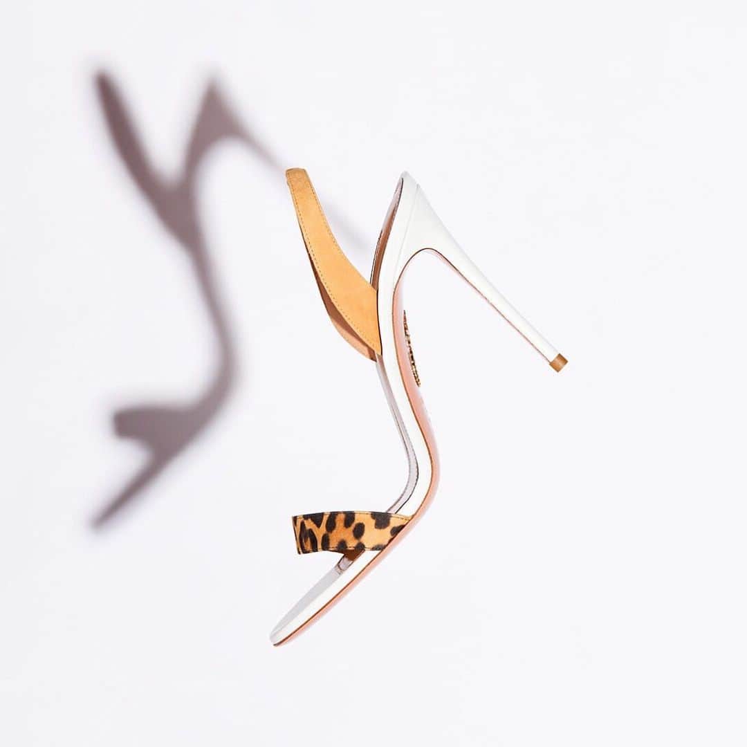 Aquazzuraさんのインスタグラム写真 - (AquazzuraInstagram)「When a minimal silhouette meets animalier motif for an impactful look. Take a look at our So Nude Sandal in different color variants on www.aquazzura.com and in boutique. #AQUAZZURA #AQUAZZURASandals」7月17日 1時53分 - aquazzura