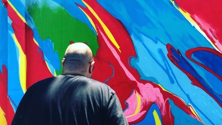 のインスタグラム：「No tricks just Me VS. The 1/4 Mile Wall.. no stencils no grids no projectors... just seeing it in my head the looking back at it thinking ... how did I do that! #rollandberry #streetart #mural # #montanacans #believeinyourself #makearteveryday #brightcolors #colorful #spaypaintart #energy #love #all #vibration #frequency #freehand #videotutorial #ustoppable #universe #iwillalwaysmissyoujason」