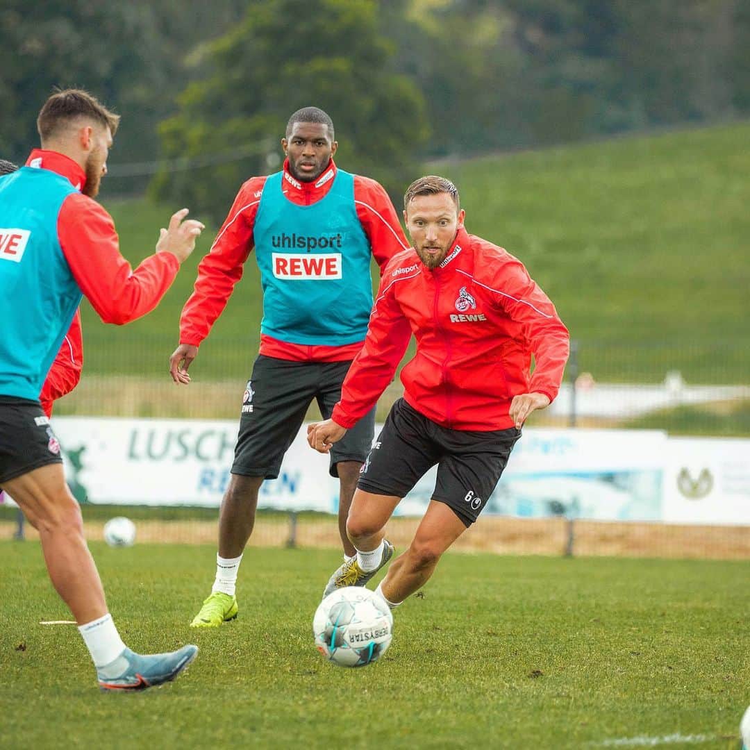 マルコ・ヘーガーのインスタグラム：「#eyes on the #price @fckoeln ⚽️👀 #training #effzeh #work #positivevibes #blessed #together #team #fc #köln #mh6 #liebedeinestadt」