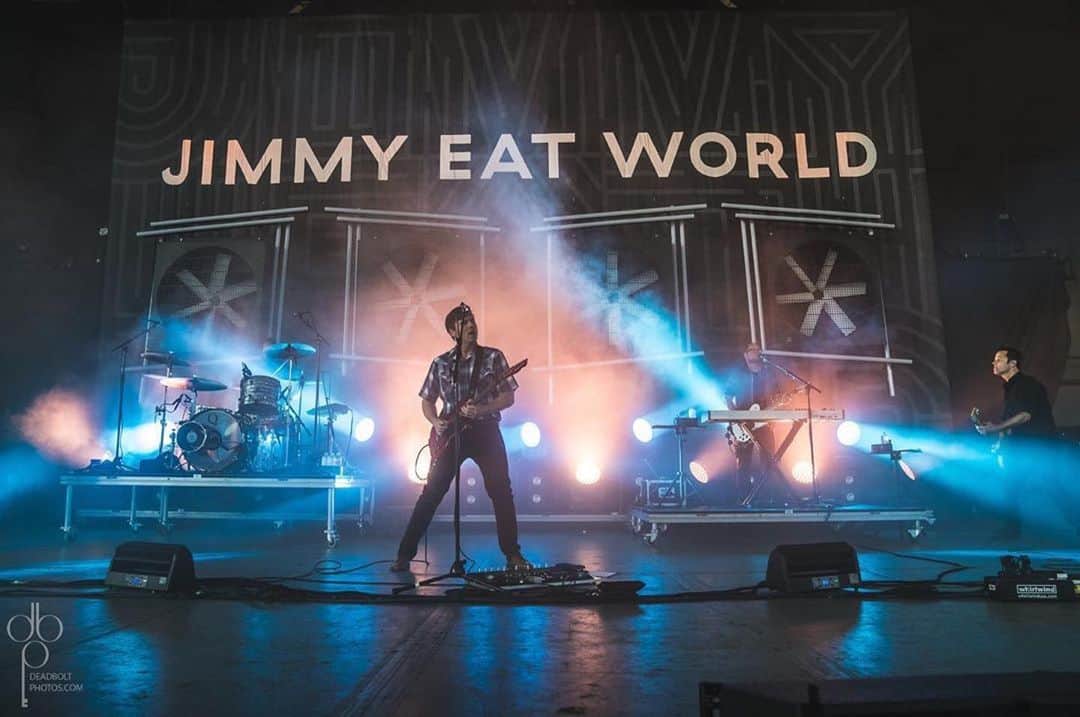 Jimmy Eat Worldさんのインスタグラム写真 - (Jimmy Eat WorldInstagram)「Columbus OHIO. What’s up? We are playing a rock show in your town tonight. Let’s hang out! We hit the stage at 7:45pm. Photo: @deadboltphotos」7月17日 2時07分 - jimmyeatworld