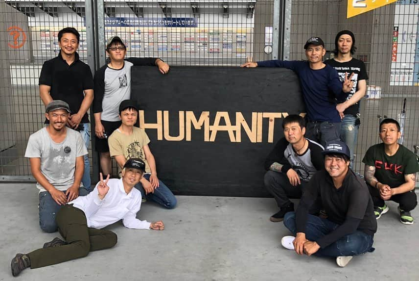 日高隼人さんのインスタグラム写真 - (日高隼人Instagram)「Humanity 2019、無事に終えました。 出てくれたバンド、DJ、スケーター、フード、アパレルブース、PAチーム、Red Bull チーム、フライヤーを作ってくれたNoLAのタケル、そしてステージを作ってくれたタニさんを始めとする皆様に感謝です。この日をきっかけに誰かの新しい扉を開けたのであれば大成功です。また続きはライブハウスでやりましょう！」7月17日 2時20分 - evilhayato666