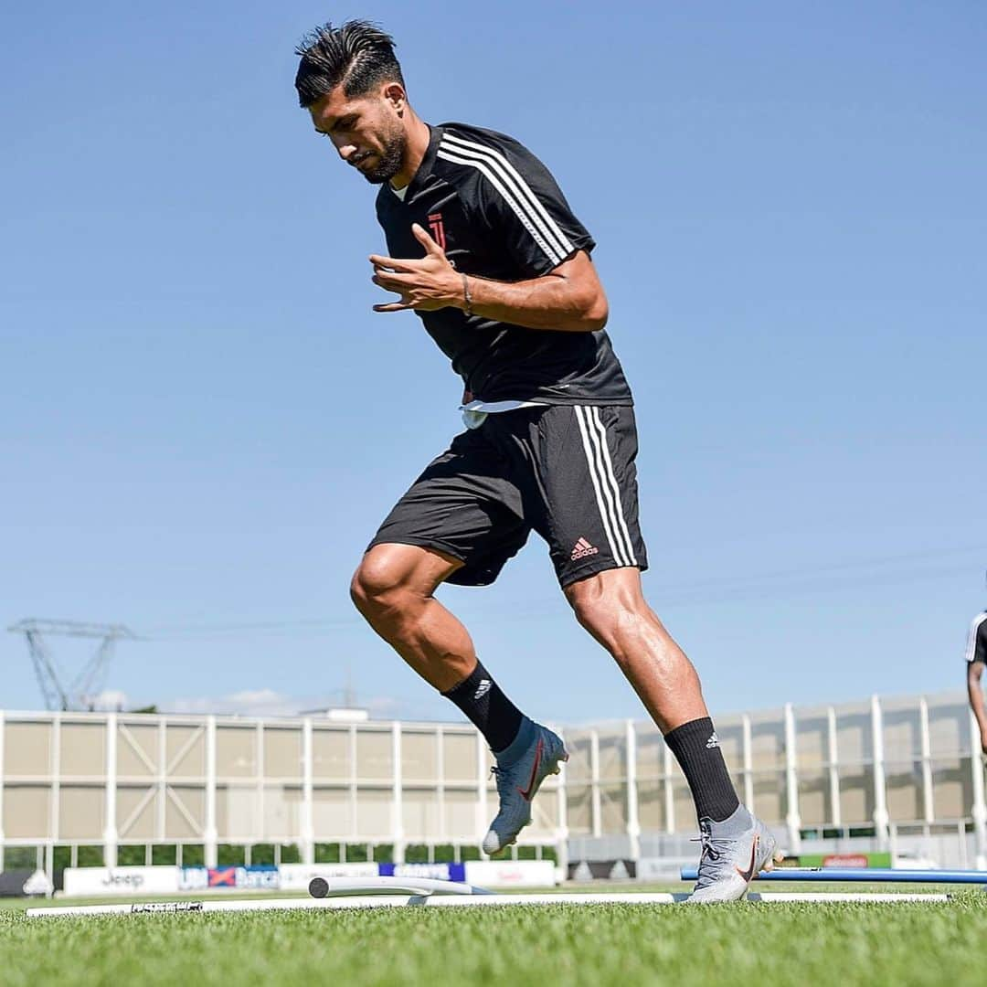 ユヴェントスFCさんのインスタグラム写真 - (ユヴェントスFCInstagram)「A double day of two training sessions in Turin 👏‼️ #ForzaJuve」7月17日 2時33分 - juventus