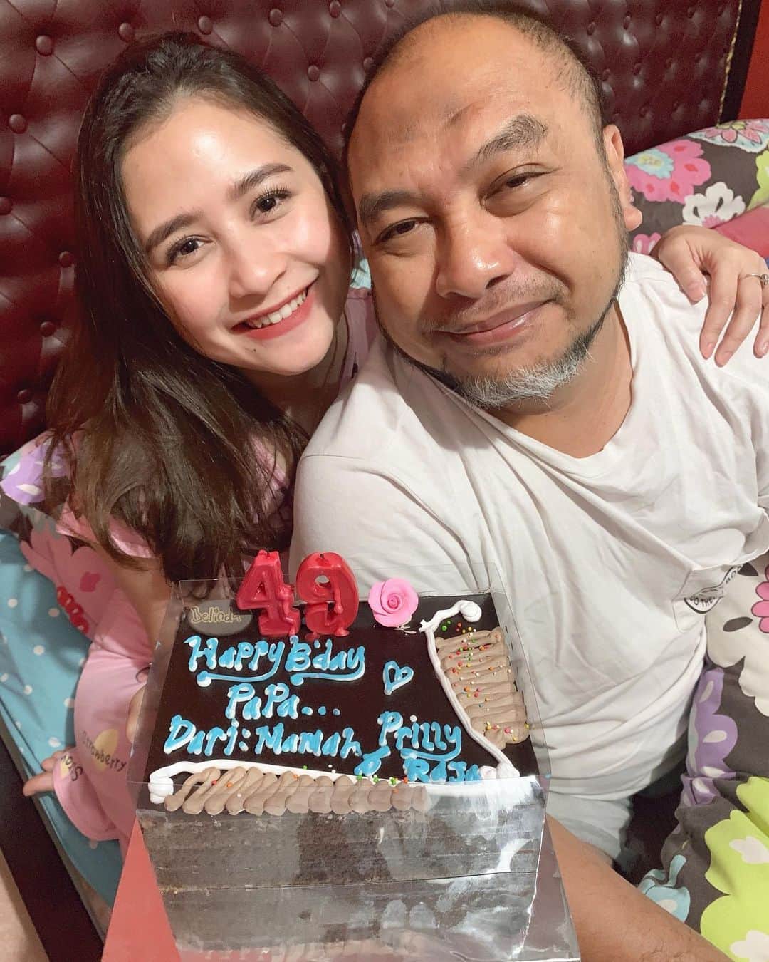 Prilly Latuconsinaさんのインスタグラム写真 - (Prilly LatuconsinaInstagram)「Happy b’day Papa! You’re such an amazing dad! I’m so grateful that i have you in my life! Wishing you the greatest things in life,  happiness and healthiness! Love you! ❤️ Ps: you’re still handsome with your sleepy face don’t worry 😂」7月17日 2時34分 - prillylatuconsina96