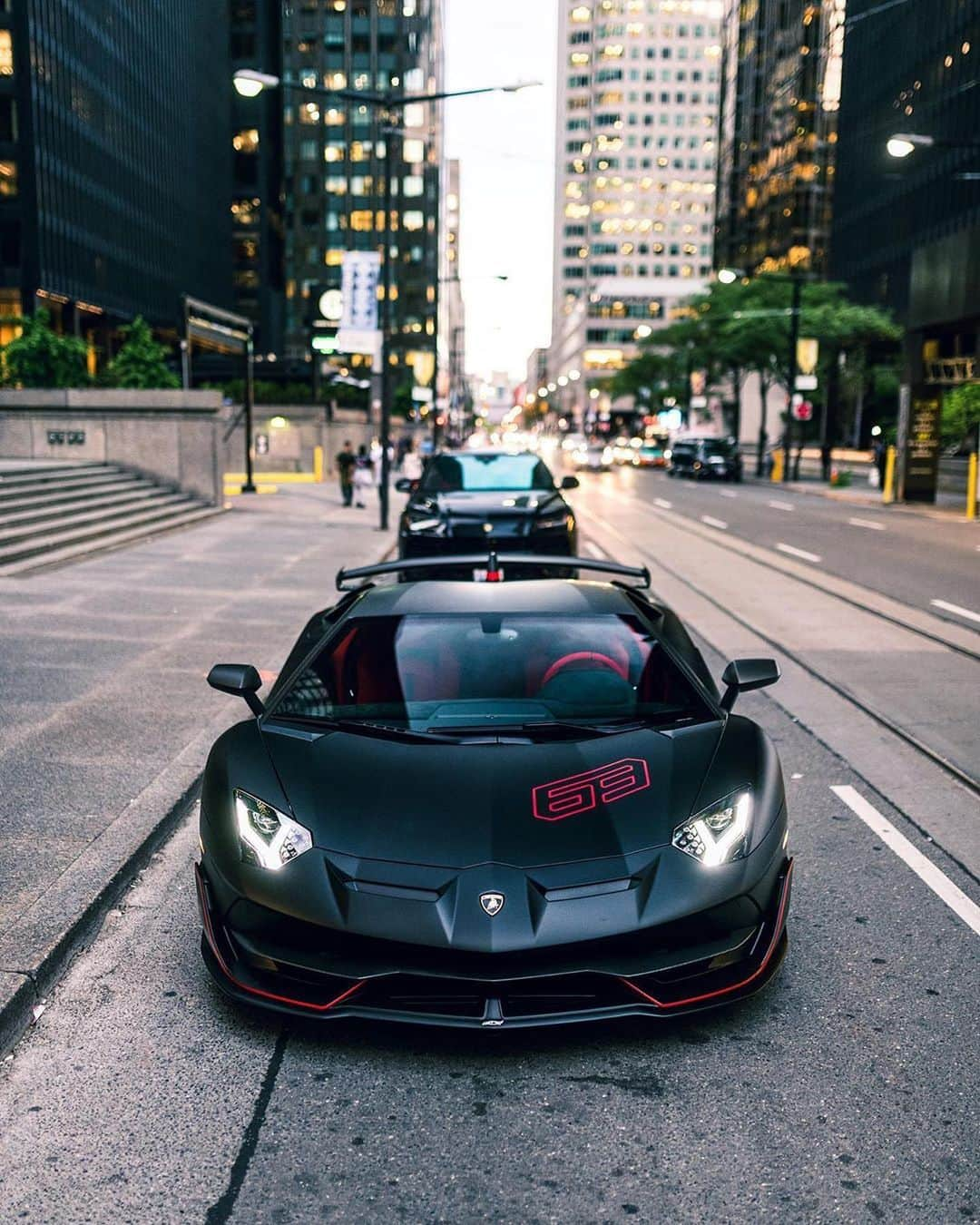 CarsWithoutLimitsさんのインスタグラム写真 - (CarsWithoutLimitsInstagram)「Sinister SVJ63 Owner @tetratheg0d  Photo @zachbrehl  #carswithoutlimits #toronto #aventadorsvj63」7月17日 2時47分 - carswithoutlimits