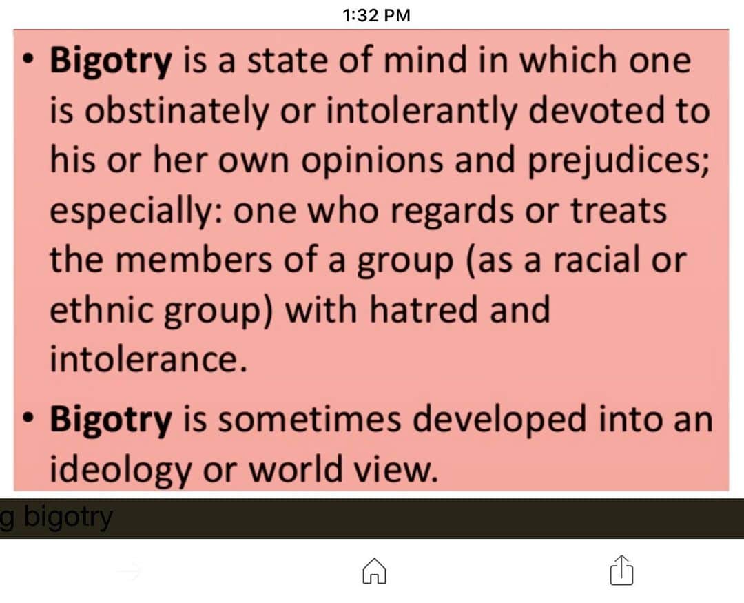 レイ・アレンのインスタグラム：「Hate is a learned behavior, so for all you haters it's time to learn to love all people and stop hating on people because they are not from where you're from or that they look different from you. Being a Bigot doesn't look good on you! You all know who you are, just watch on my timeline who gets mad at this post. My last name is Allen, not Webster, I didn't make the word up so don't get mad at me! Bigot is in the dictionary and they are certainly in this country🤔 #truthhurts #includenotexclude #facts #thatmirrordoesntlie」