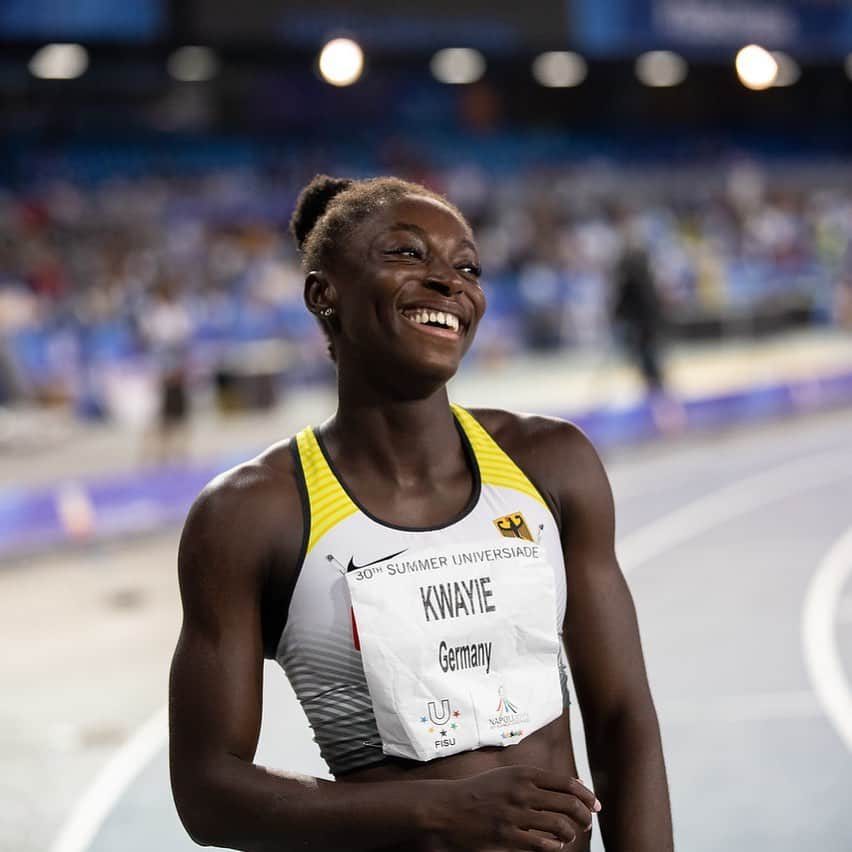 リサ・マリエ・クウェイイーさんのインスタグラム写真 - (リサ・マリエ・クウェイイーInstagram)「World University Games 2019 🥉🥉 to be honest, I wasn't that happy about bronze on both distance at the first time. but now looking back I‘m damn proud of myself to manage 6 races in 4 days with two solo medals and a new PB. ✊🏾 now back to work nationals are coming  soon.  #neverdone #ToBeUnique #universiade #bronze @napoli2019」7月17日 3時07分 - lisakwayie