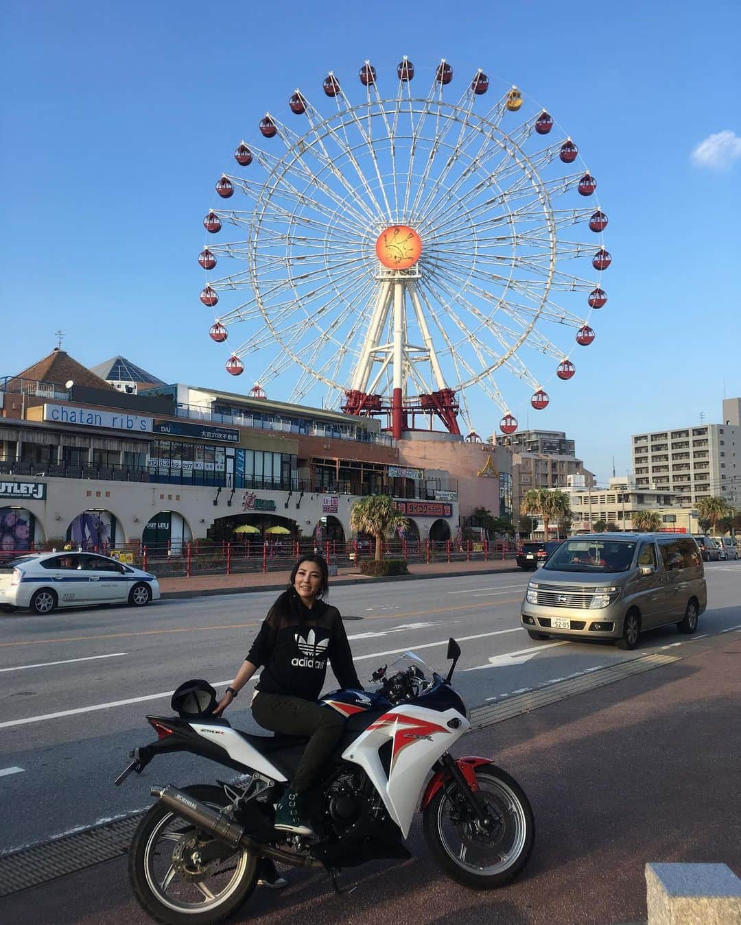 福山理子さんのインスタグラム写真 - (福山理子Instagram)「沖縄また、いきたい！ #沖縄北谷 #CBR250 #レンタルバイク #レンタルバイカー #ホテルおきなわ」7月17日 3時28分 - rikofukuyama