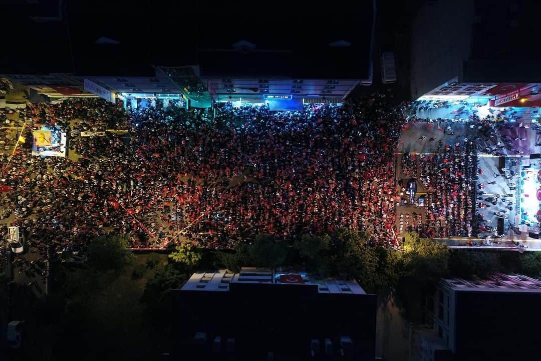 マヘル・ザインさんのインスタグラム写真 - (マヘル・ザインInstagram)「Thank you Nevşehir for all the love u showed last night! So happy to be part of the 15th of July National Celebrations in #Nevşehir, #Turkey 🥰🙏🏼 🇹🇷 #Cappadocia」7月17日 3時46分 - maherzainofficial