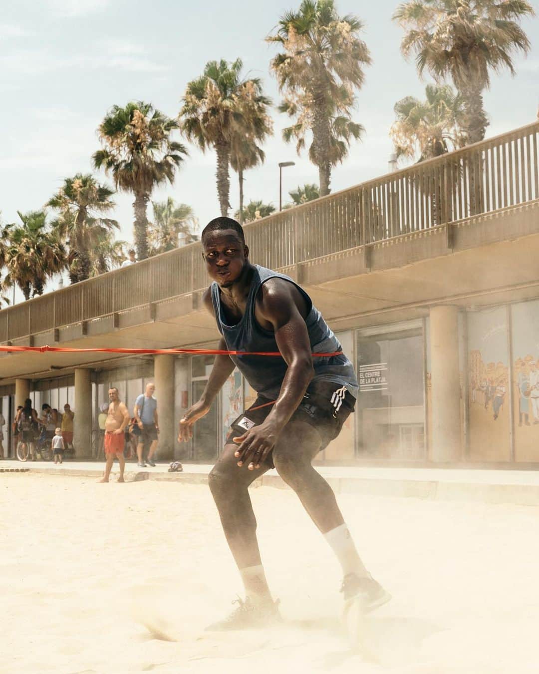 バンジャマン・メンディのインスタグラム：「Playa not for fun 🛠🏝⛱ #charbon」