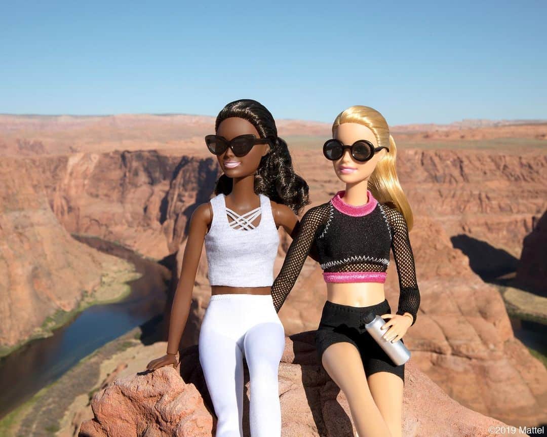 バービーさんのインスタグラム写真 - (バービーInstagram)「Just two friends out here trying to live our best Instagram lives. 📲 #VisitArizona #VisitAZPartner #barbie #barbiestyle⁠」7月17日 3時52分 - barbiestyle