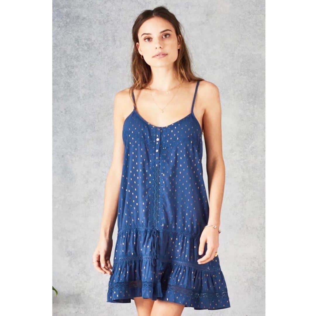 スターメラのインスタグラム：「Passionate about creating effortlessly elegant, sun-ready apparel and accessories, Star Mela designs are realised in breezy, natural fabrics.  #summersale !! ⭐️」