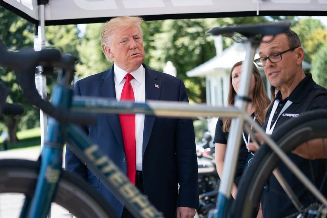 ドナルド・トランプさんのインスタグラム写真 - (ドナルド・トランプInstagram)「Manufactures show their products on the South Lawn of the White House, Monday, July 15, 2019, at the Made in America Product Showcase event held at the White House.」7月17日 3時54分 - realdonaldtrump