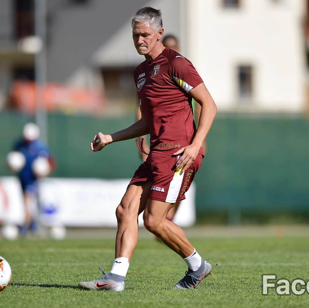 トリノFCさんのインスタグラム写真 - (トリノFCInstagram)「Forza VECCHIO Cuore Granata 👨🏼‍🦳 #SFT #Faceapp」7月17日 3時55分 - torinofc1906