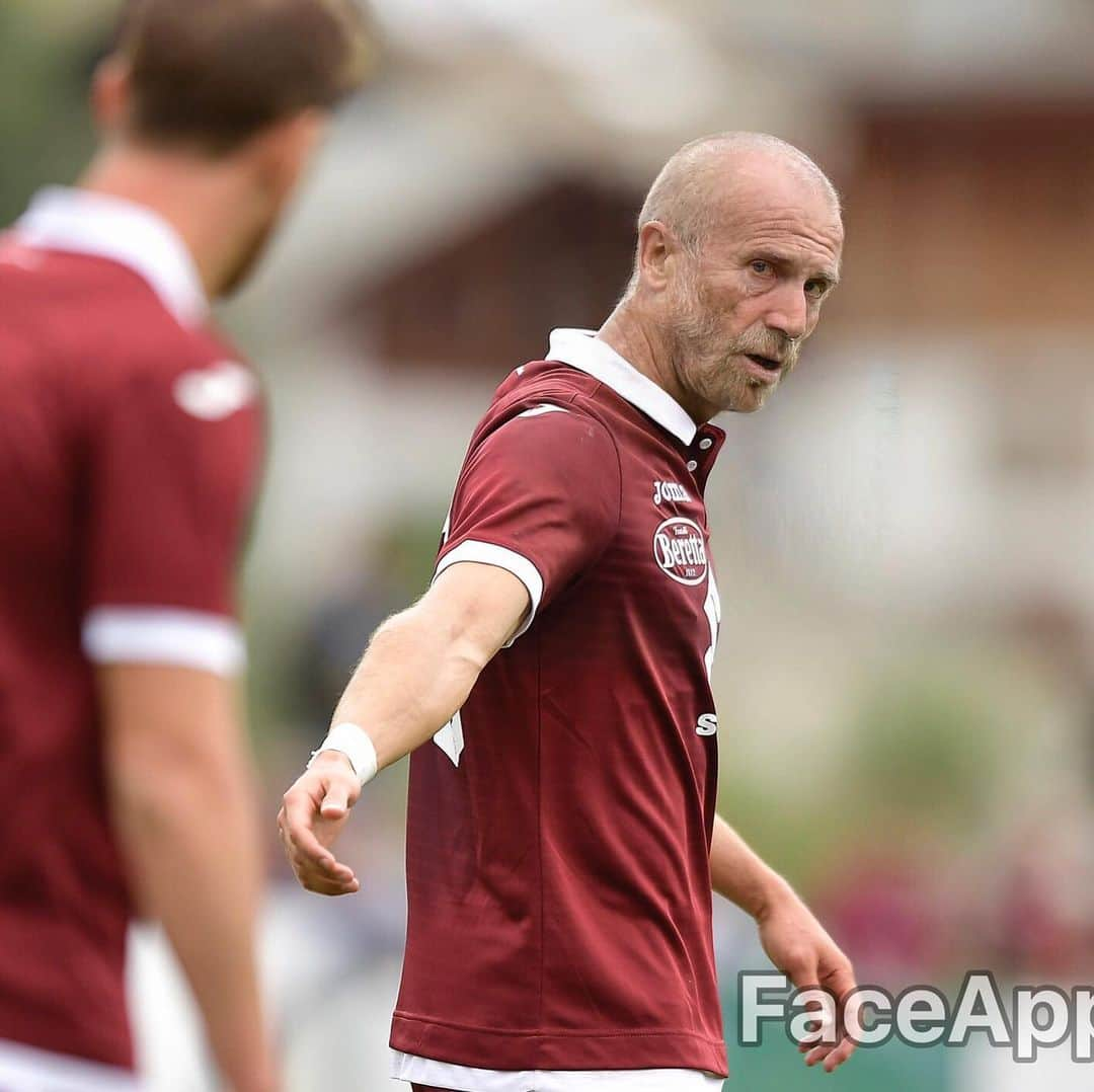 トリノFCさんのインスタグラム写真 - (トリノFCInstagram)「Forza VECCHIO Cuore Granata 👨🏼‍🦳 #SFT #Faceapp」7月17日 3時55分 - torinofc1906