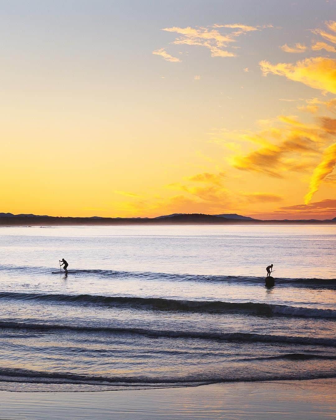 Australiaさんのインスタグラム写真 - (AustraliaInstagram)「Paddling through the week in @visitnoosa. 🌅 @davewilcockphotography captured this serene scene at @queensland’s #NoosaHeads, where its beaches are loved by swimmers, surfers and SUP boarders from near and far. A 40-minute drive from @visitsunshinecoast, take your pick between the calm waters of #LagunaBay, the tranquil Noosa River, and the swimming holes in Noosa National Park… or better yet, stay longer and experience them all!  #seeaustralia #thisisqueensland #visitsunshinecoast #visitnoosa #travel」7月17日 4時00分 - australia