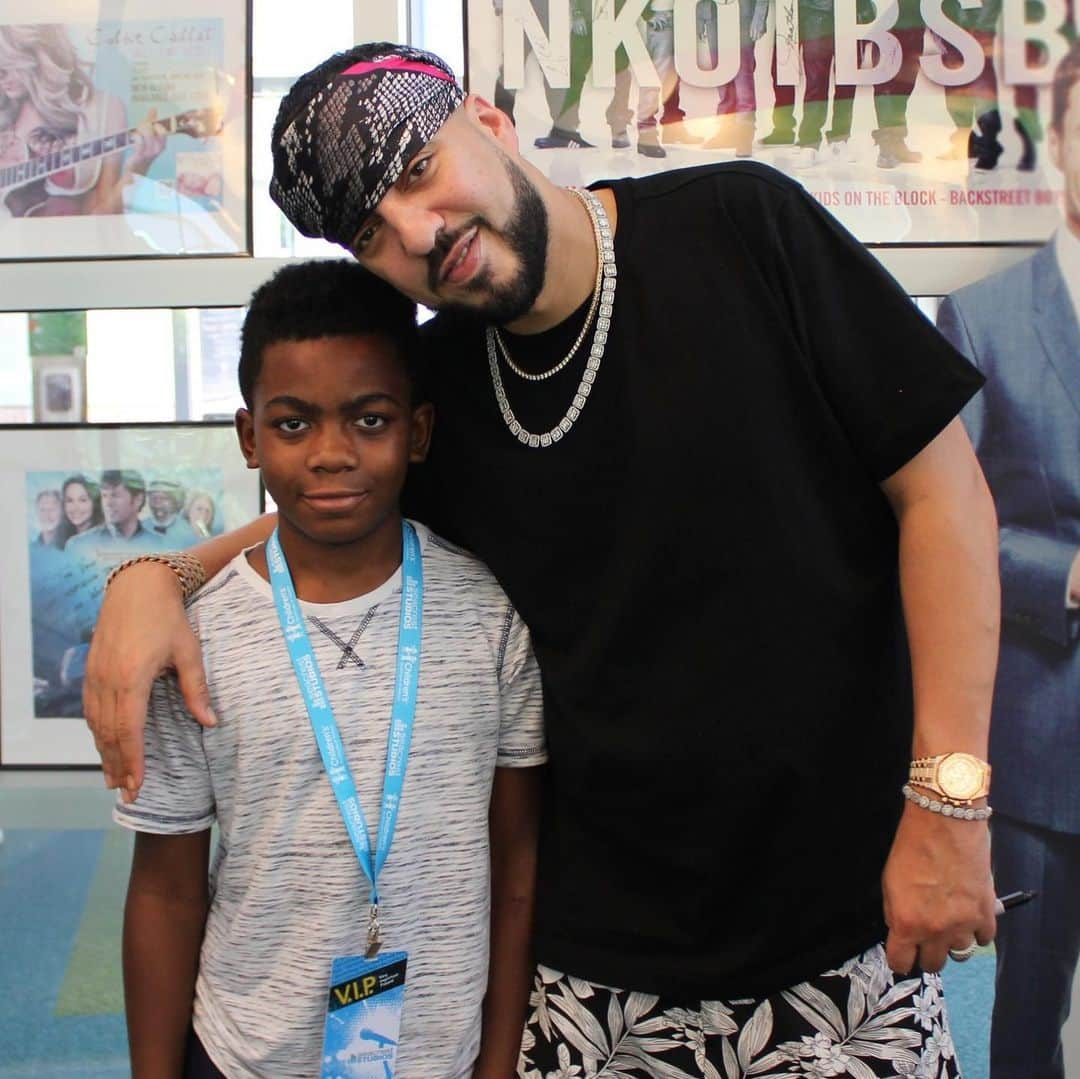 ライアン・シークレストさんのインスタグラム写真 - (ライアン・シークレストInstagram)「Such a memorable visit for the kids at @childrensATL. Thanks for making this happen @FrenchMontana! #SeacrestStudios」7月17日 4時03分 - ryanseacrest