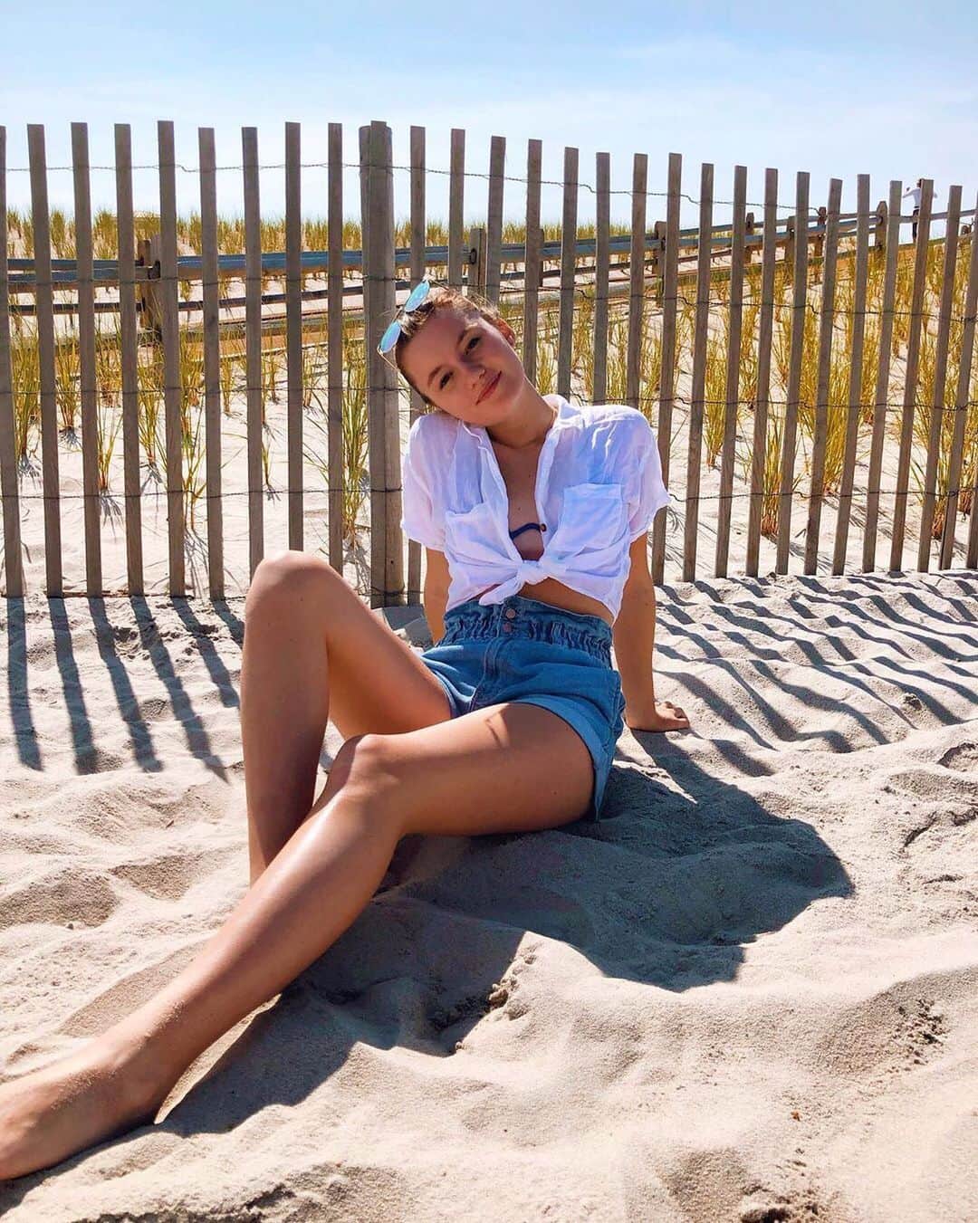 Hollister Co.さんのインスタグラム写真 - (Hollister Co.Instagram)「We're drawing a line in the sand: no bad vibes past this point ✌ 📷️: @katherinebeucler #HollisterCollective」7月17日 4時13分 - hollister