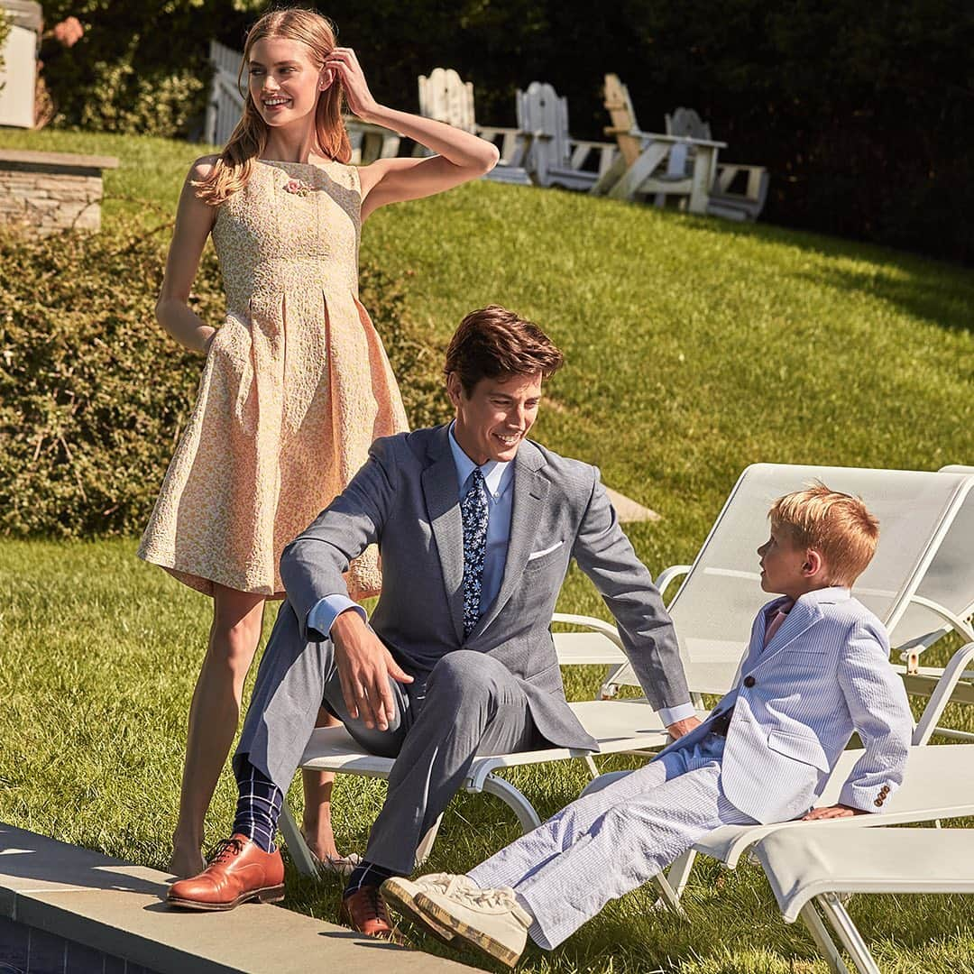 ブルックスブラザーズさんのインスタグラム写真 - (ブルックスブラザーズInstagram)「The I-Do's of summer wedding guest dressing: ✔️ Don't shy away from seersucker ✔️ Light suits and fun ties go a long way ✔️ A tonal floral dress is always pretty and appropriate  #WeddingSeason2019 #BrooksBrothers」7月17日 4時23分 - brooksbrothers