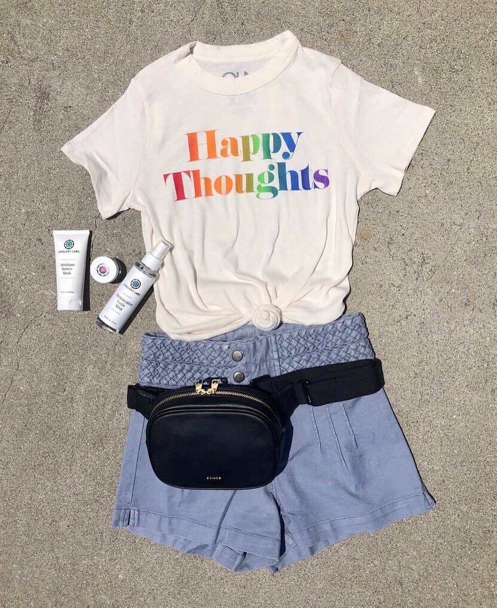 チェイサーのインスタグラム：「💞GIVEAWAY 💞 with our favorite ethical partners! ⠀⠀⠀⠀⠀⠀⠀⠀⠀ RULES: 1. FOLLOW @chaserbrand , @statebags , & @januarylabs  2. LIKE this picture on all of our pages 3. TAG a friend ⠀⠀⠀⠀⠀⠀⠀⠀⠀ PRIZES: $150 gift card to @chaserbrand, this chic belt bag from @statebags (For every bag sold, STATE supports American children and families in need), @januarylabs Moisture Survival Kit, which includes the Moisture Renew Mask, Advanced Eye Technology, and The Restorative Tonic Mist (all clean beauty!). ⠀⠀⠀⠀⠀⠀⠀⠀⠀ *GIVEAWAY ENDS THE MORNING OF JULY 19th* (No limit on entries. Must follow all rules to win. No purchase necessary. Winner will be contacted through DM.)」