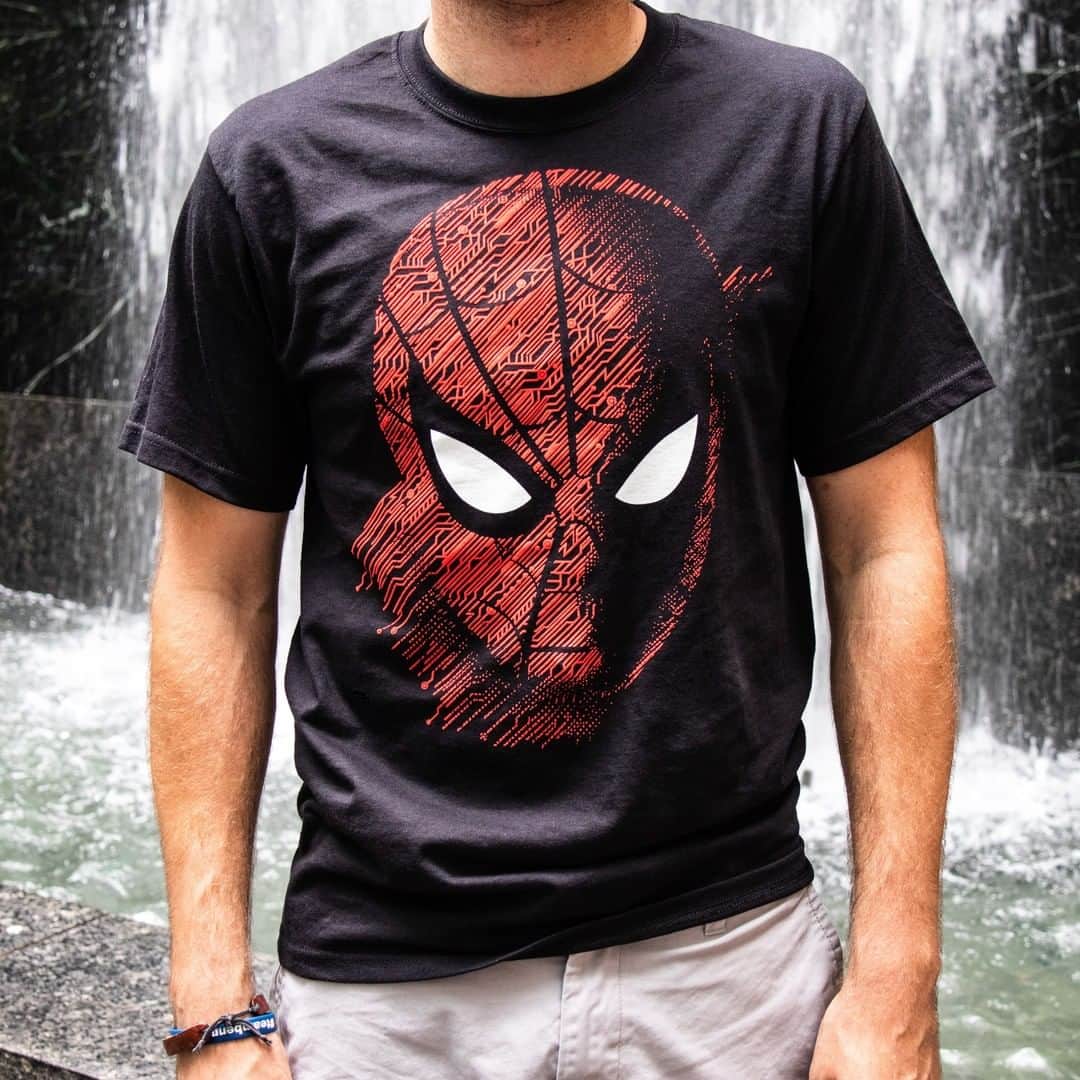 Marvel Entertainmentさんのインスタグラム写真 - (Marvel EntertainmentInstagram)「🕸️ THWIP! 🕸️ Web up this shirt from @clifegroup to complete your Spidey outfit. #SpiderManFarFromHome」7月17日 4時29分 - marvel