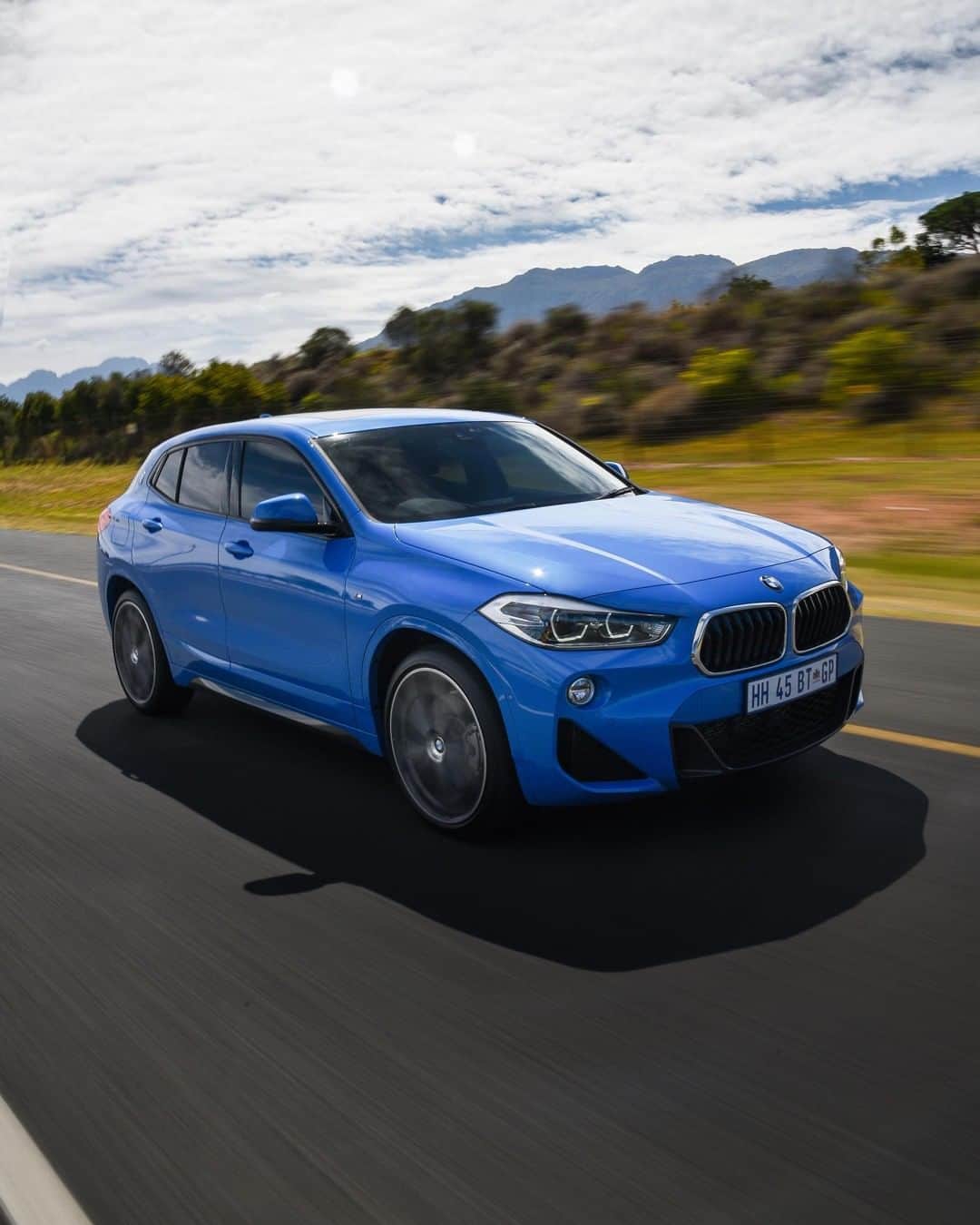 BMWのインスタグラム：「Outstanding road rider. The BMW X2. #TheX2 #BMW #X2」