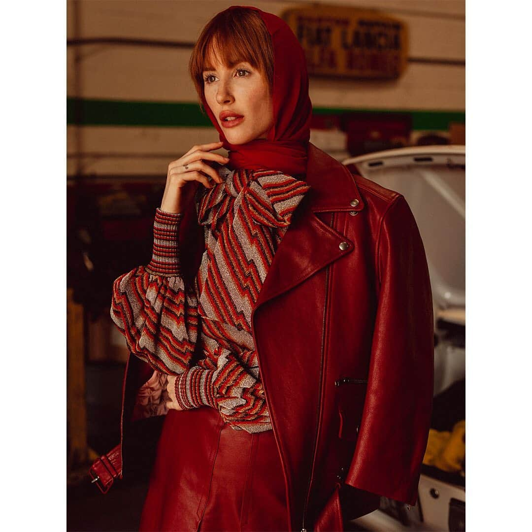 Faith Picozziさんのインスタグラム写真 - (Faith PicozziInstagram)「Gucci Auto 5️⃣ #gucci #leather #blouse #fashion #style #alessandromichele #redhead #model 📸 @nicholasmaggio 🎨 @rima_rama 👗 @faithpicozzicreative Wearing @gucci @alessandro_michele 🕺 @filip.milenkovic 💃 @faithpicozzi」7月17日 5時33分 - faithpicozzi