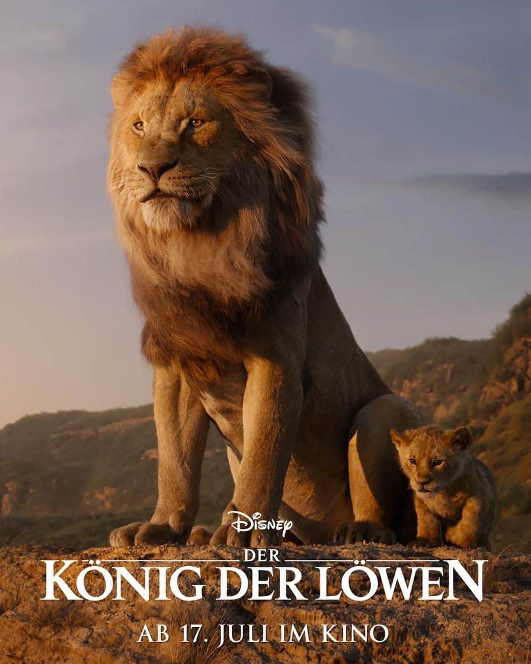 トニ・クロースさんのインスタグラム写真 - (トニ・クロースInstagram)「Daumen hoch für @Disney! Wir hatten das Vergnügen den Film #TheLionKing bereits zu sehen und ich kann ihn nur empfehlen! Danke dafür an Disney Deutschland. Er ist sensationell!!! Also, liebe Film-Fans: rein da, aber natürlich erst schauen nachdem ihr #KROOS gesehen habt 😉」7月17日 5時38分 - toni.kr8s