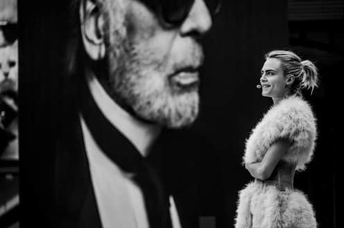 カーラ・デルヴィーニュのインスタグラム：「Karl For Ever ❤️ #tbt」