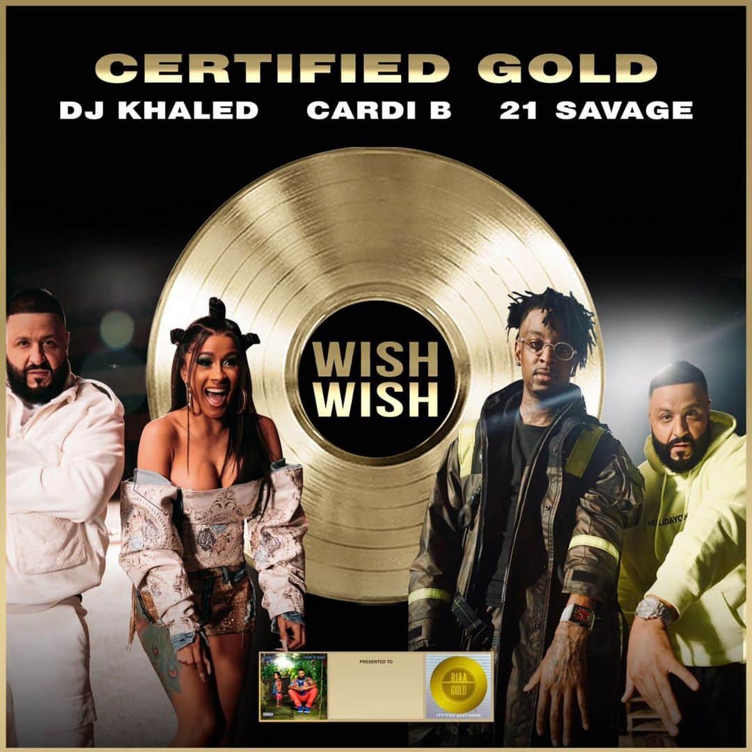 DJキャレドさんのインスタグラム写真 - (DJキャレドInstagram)「THANK YOU FAN LUV ! LUV YOU ! VERY GRATEFUL! 👋🏽👋🏽👋🏽 That was quick 👀 #WISHWISH OFFICIALLY CERTIFIED GOLD🏆  #DJKHALED @iamcardib @21savage @riaa_awards  Let me get my radio team on the phone GOLD before we even go for adds on radio 📻 the streets have spoken time to set up a radio add date ! @wethebestmsuic !  ANOTHER ONE !  @wethebestmusic @rocnation @epicrecords」7月17日 6時01分 - djkhaled
