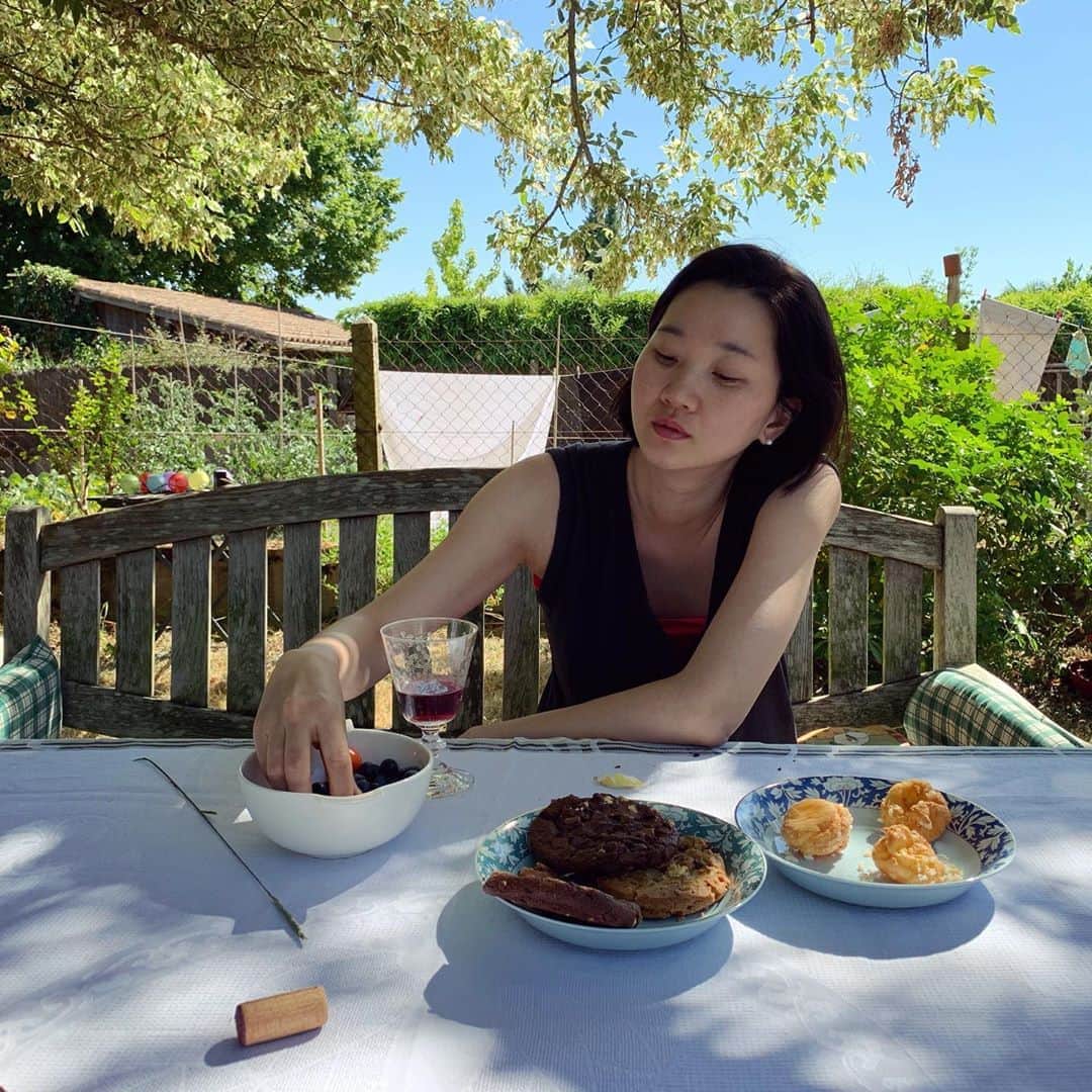チャン・ユンジュのインスタグラム：「도시를 벗어나. 잠시 다 잊어버리기.  멈춰서기.」