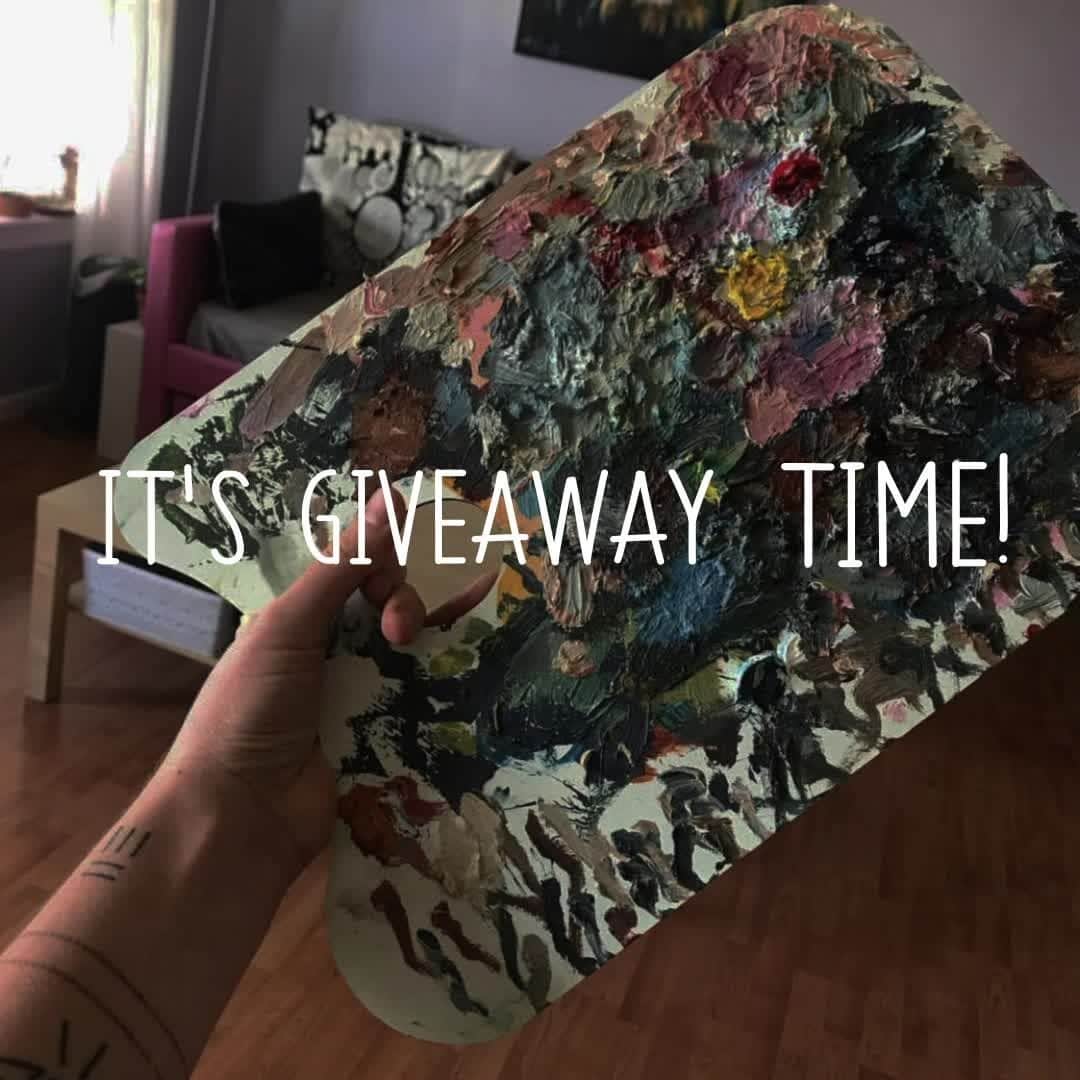 ダンスコのインスタグラム：「Feelin’ lucky? Enter below for a chance to win a pair of Dansko shoes. How to Enter: 1) Follow @dansko 2) Tag a friend you think would enjoy the video. Giveaway Rules: Giveaway runs 07/16/19 at 6:00 PM EST - 07/18/19 at 11:59 PM EST. No purchase necessary. One winner will be randomly selected and notified via DM. Winner will win one pair of Dansko® Reece in mango with a total estimated retail value of $125. Giveaway not associated with Instagram. Full terms and conditions at the link in the bio.」