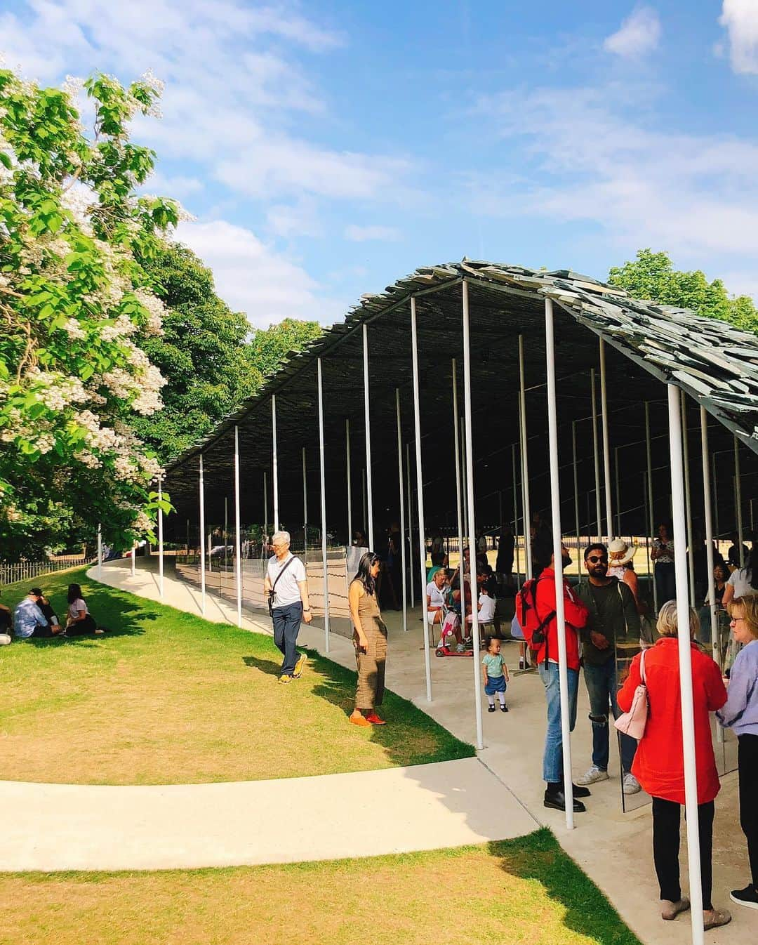 中村貞裕さんのインスタグラム写真 - (中村貞裕Instagram)「#london #serpentinpavillion2019 #jyunyaishigami ＃凄いカフェ」7月17日 7時21分 - transit_nakamura