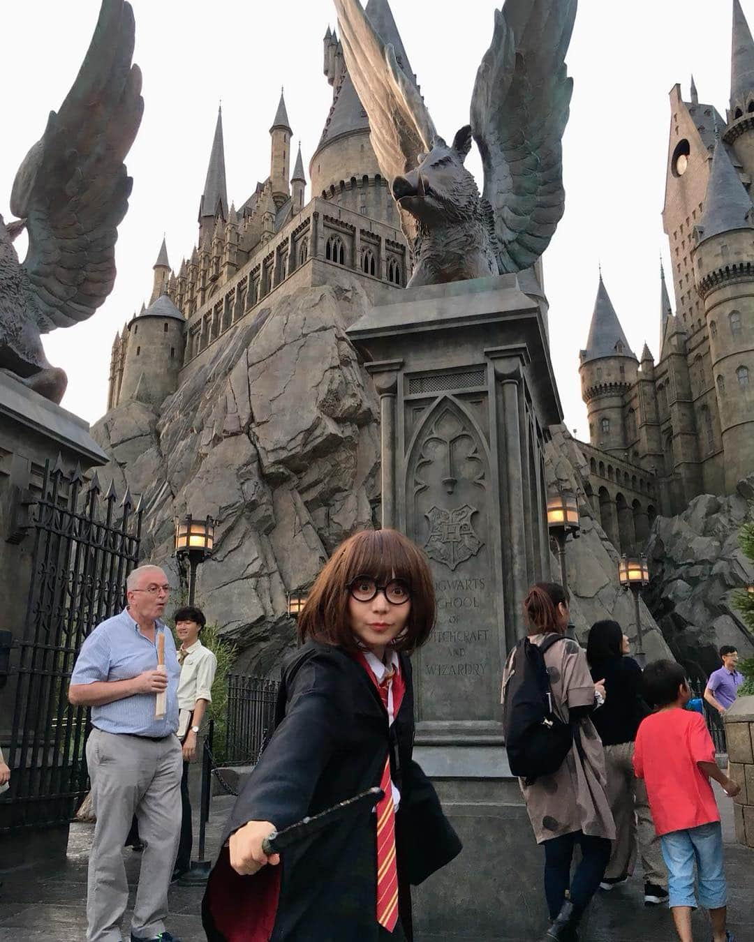 木部さんさんのインスタグラム写真 - (木部さんInstagram)「ユニバ、ハリーポッター編！ . . . . #ユニバ #usj #universalstudiosjapan #ハリーポッターコスプレ #ホグワーツ魔法学校 #ホグワーツ城 #グリフィンドール生 #harrypotterworld #harrypotter #hogwarts #grifindor #student」7月17日 7時45分 - kibe_dayo