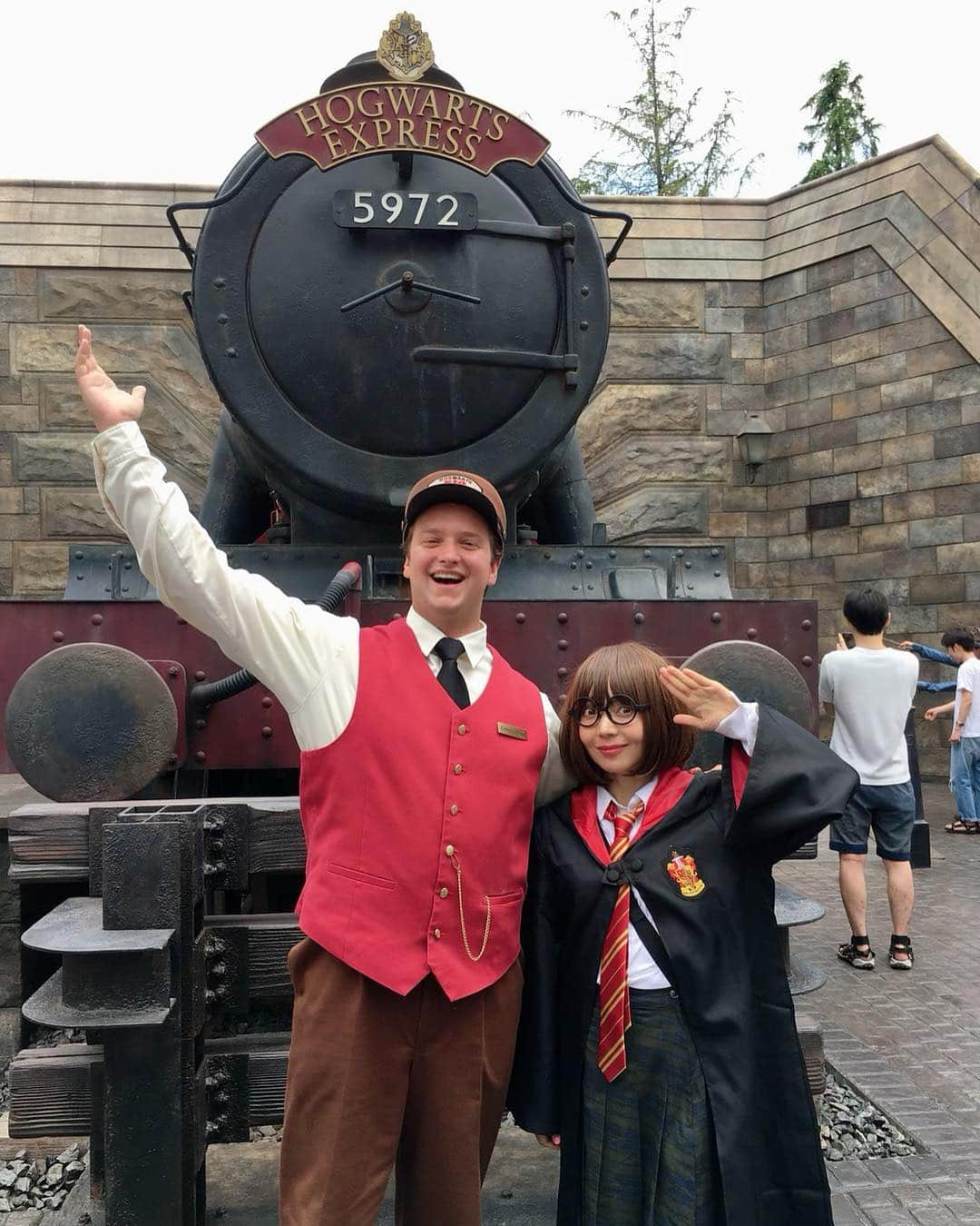 木部さんさんのインスタグラム写真 - (木部さんInstagram)「ユニバ、ハリーポッター編！ . . . . #ユニバ #usj #universalstudiosjapan #ハリーポッターコスプレ #ホグワーツ魔法学校 #ホグワーツ城 #グリフィンドール生 #harrypotterworld #harrypotter #hogwarts #grifindor #student」7月17日 7時45分 - kibe_dayo