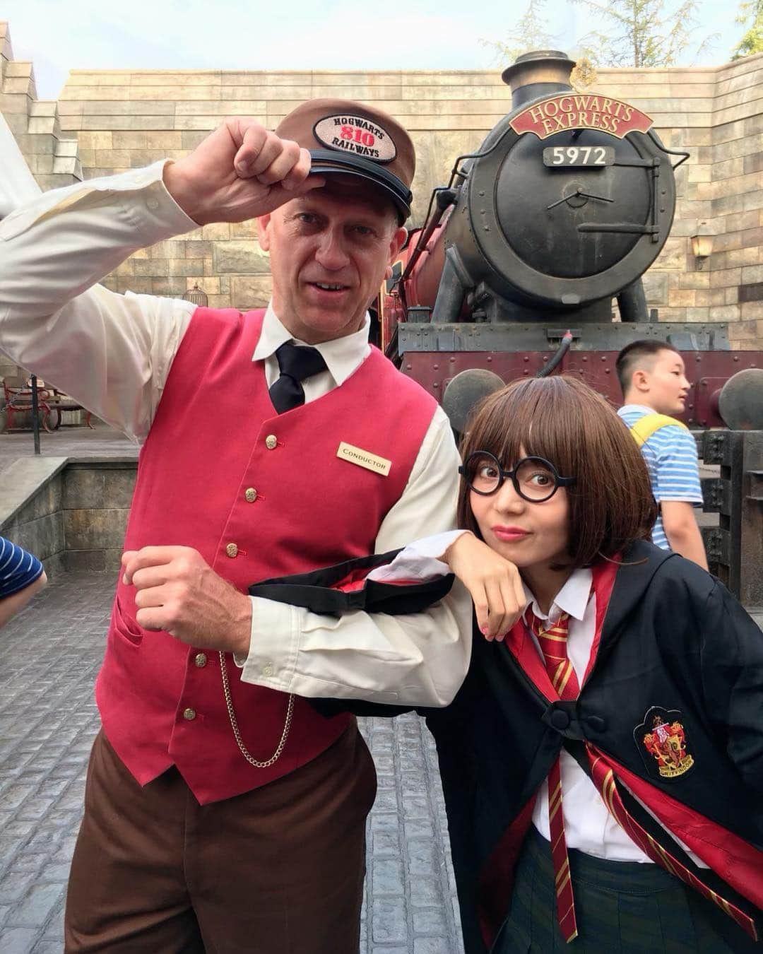 木部さんさんのインスタグラム写真 - (木部さんInstagram)「ユニバ、ハリーポッター編！ . . . . #ユニバ #usj #universalstudiosjapan #ハリーポッターコスプレ #ホグワーツ魔法学校 #ホグワーツ城 #グリフィンドール生 #harrypotterworld #harrypotter #hogwarts #grifindor #student」7月17日 7時45分 - kibe_dayo