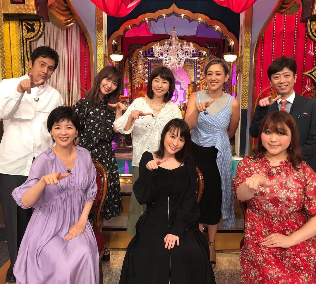 日本テレビ「今夜くらべてみました」さんのインスタグラム写真 - (日本テレビ「今夜くらべてみました」Instagram)「今夜9時からは 👑 ポチポチクイーンNo.1決定戦👑 スターティン👇🏻💕 .  #今夜くらべてみました #今くら .  #17日水曜よる9時 .  #麻木久仁子 #中山忍 #北乃きい #りんごちゃん .  #徳井義実 #後藤輝基 #SHELLY #指原莉乃 .  #フォロワーカモーンヌ .  #フォロワー祝1万人突破」7月17日 8時02分 - ntv_konkura